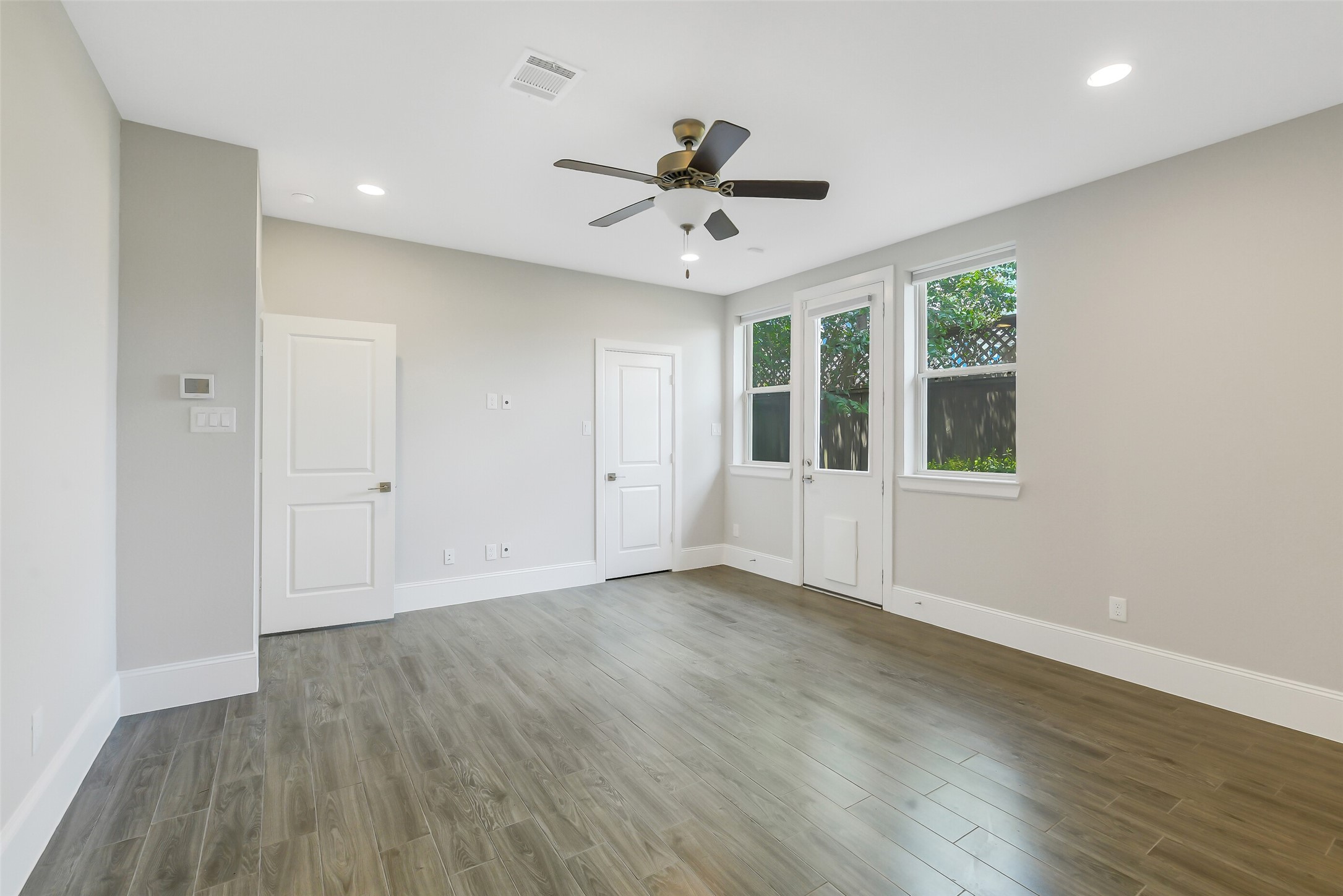 8336 Ginger Oak Street Property Photo 26