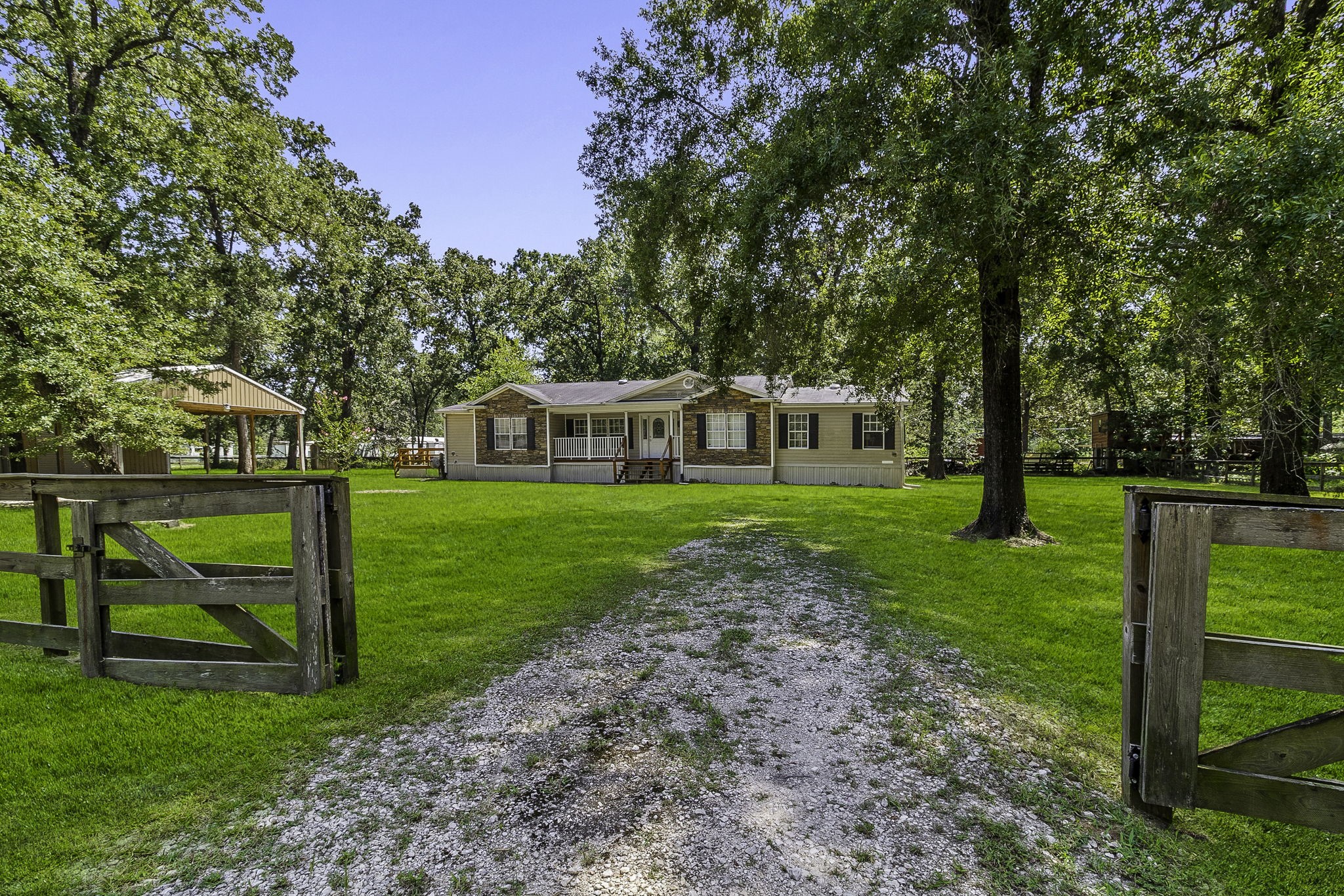 267 Osborne Avenue Property Photo 2
