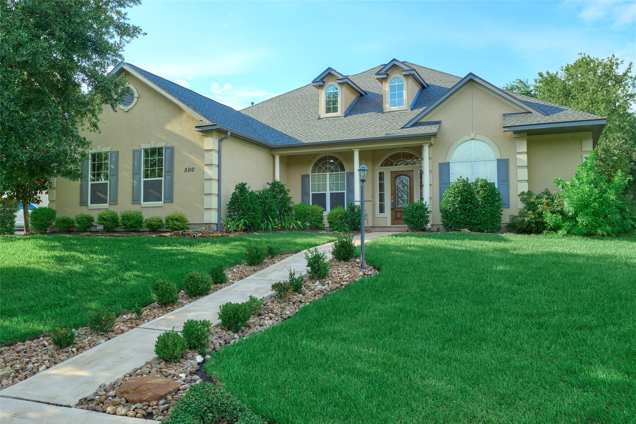 500 Edgewood Drive Property Photo 1