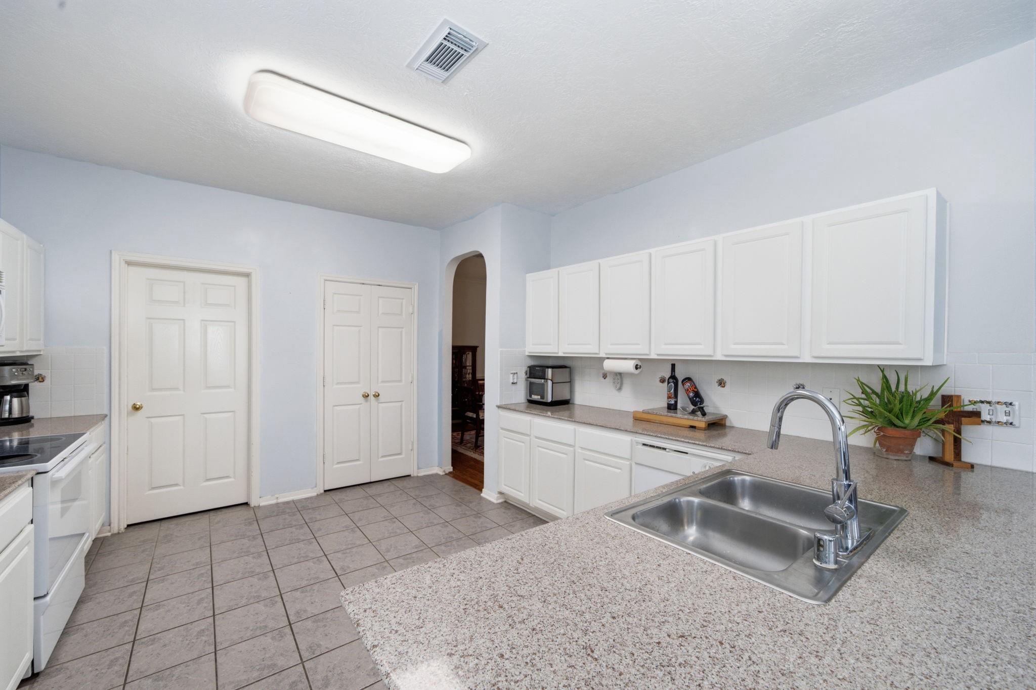9150 Blake Bend Circle Property Photo 14