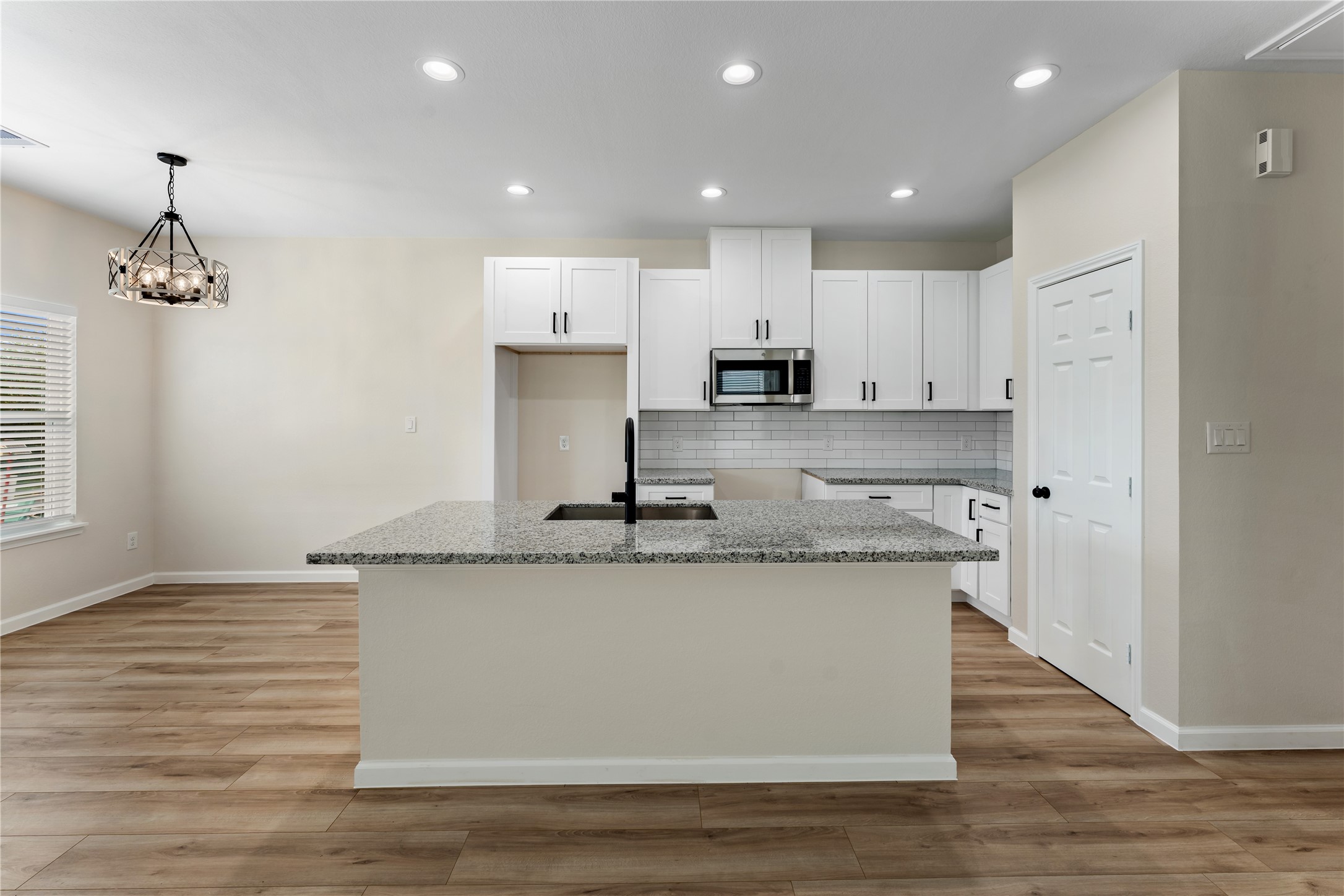 5323 Groveton Street Property Photo 9