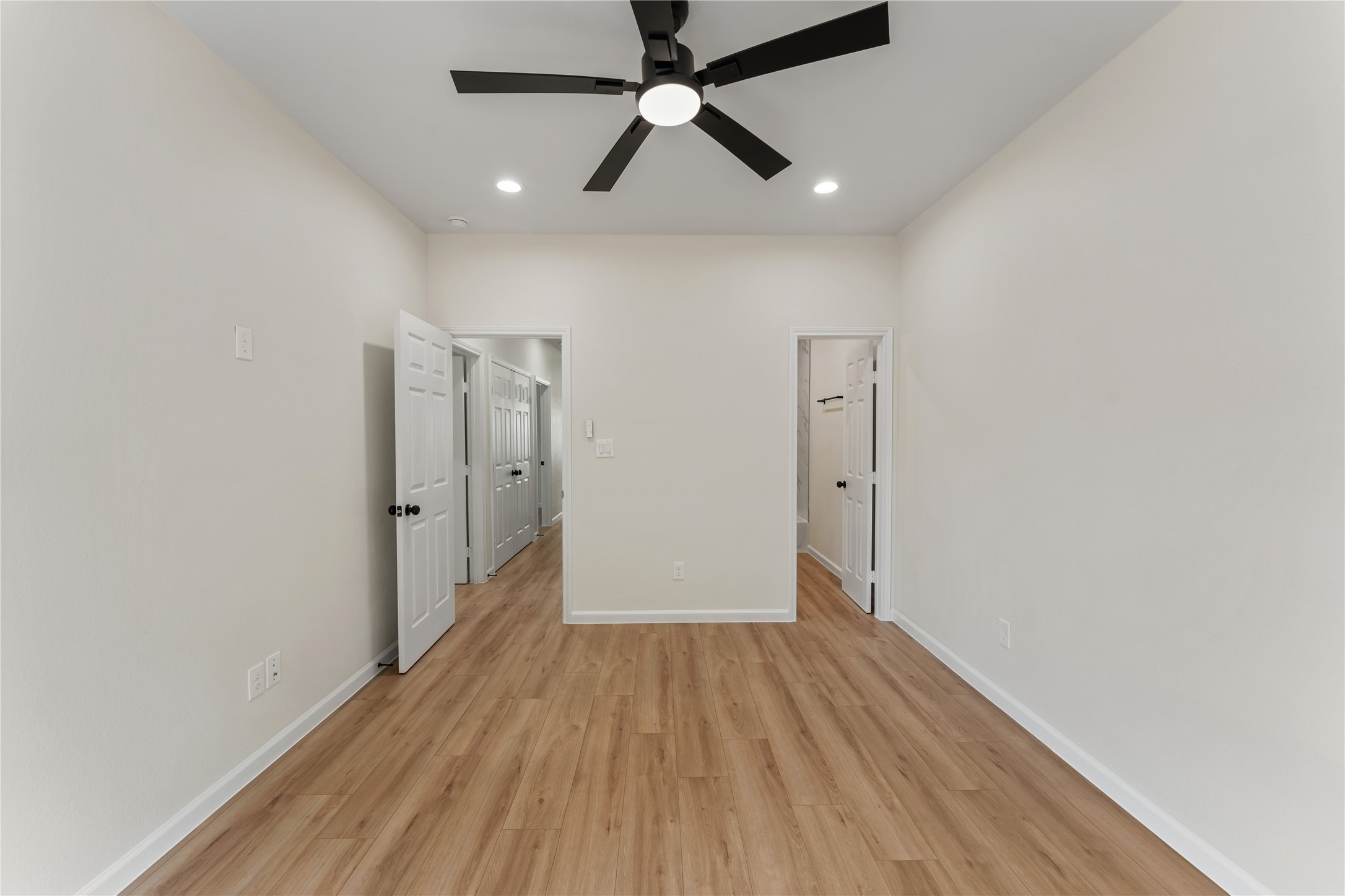 5323 Groveton Street Property Photo 18