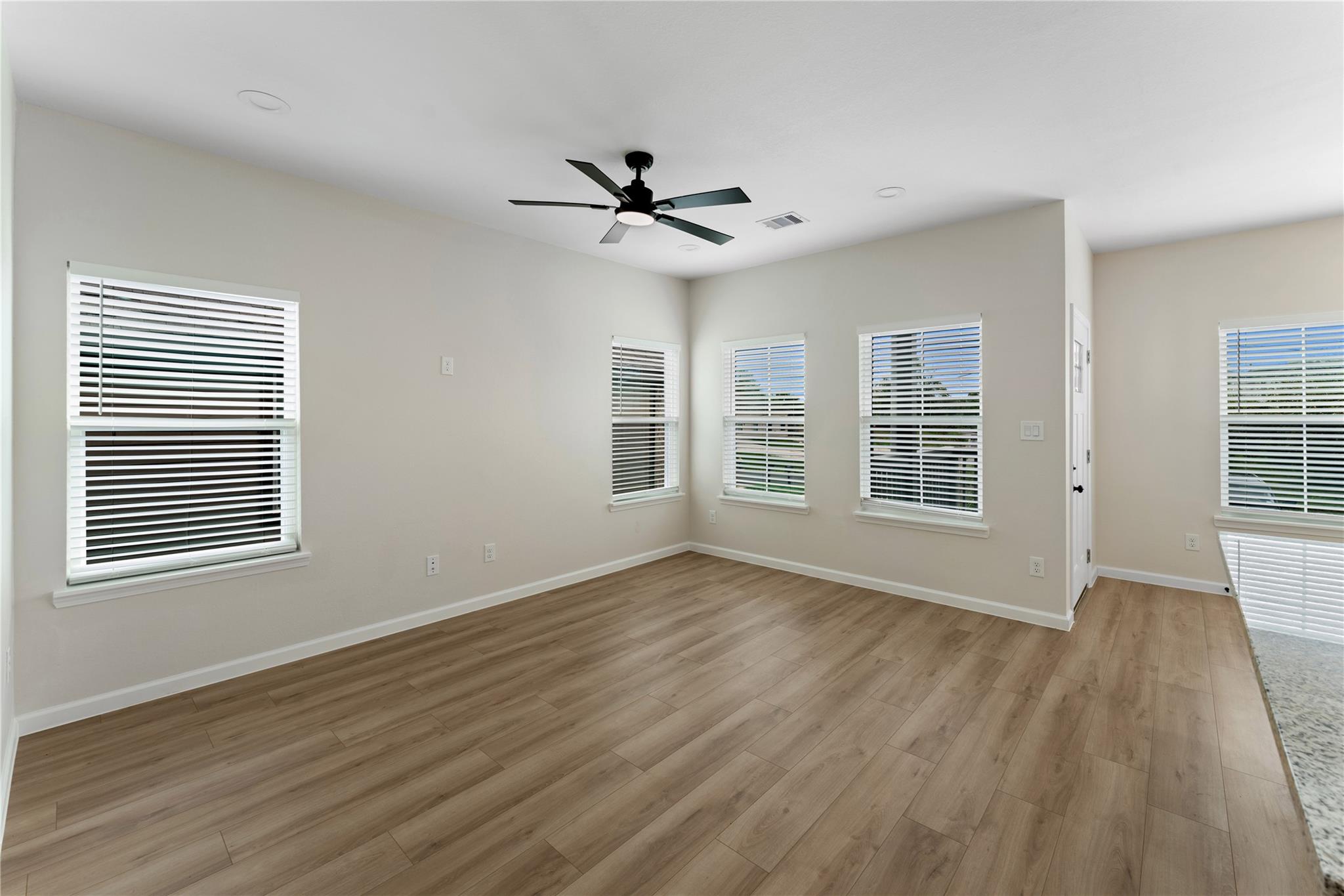 5323 Groveton Street Property Photo 21