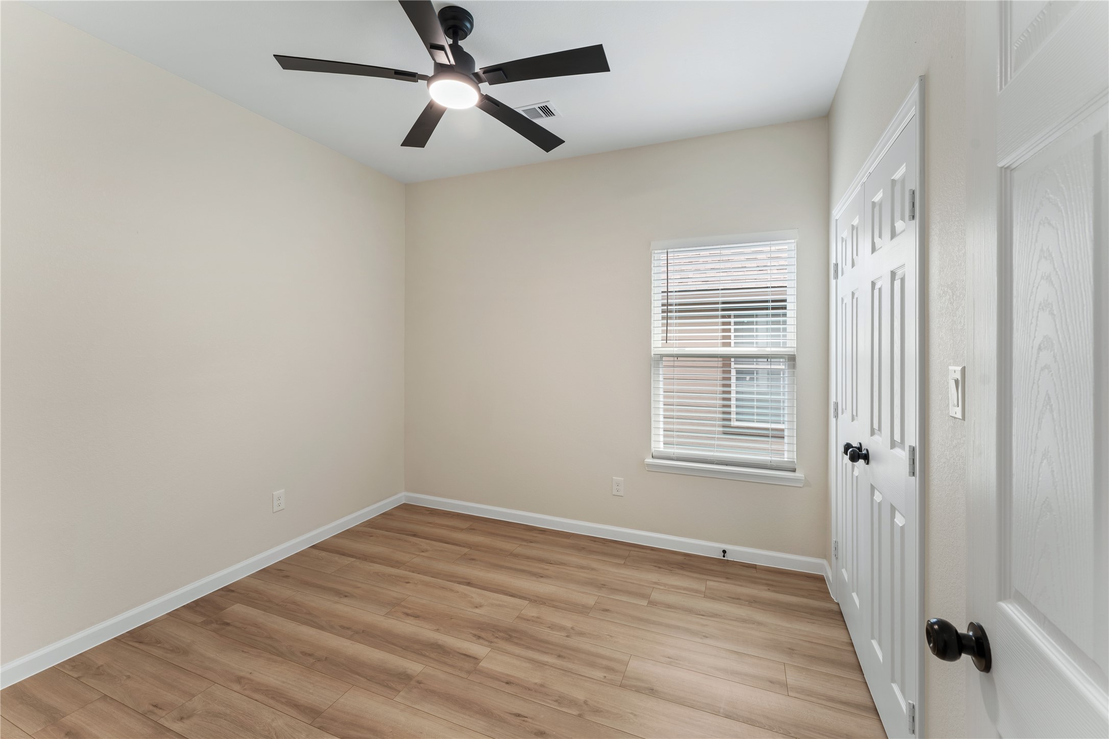 5323 Groveton Street Property Photo 25