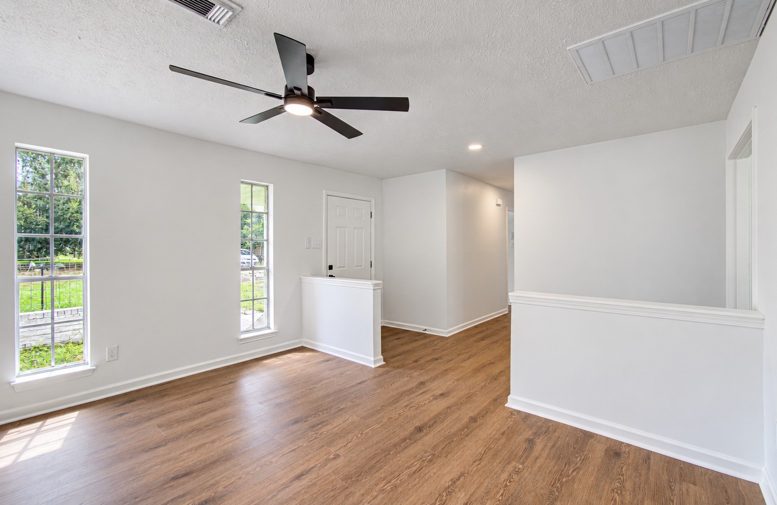 322 S Persimmon Street Property Photo 6