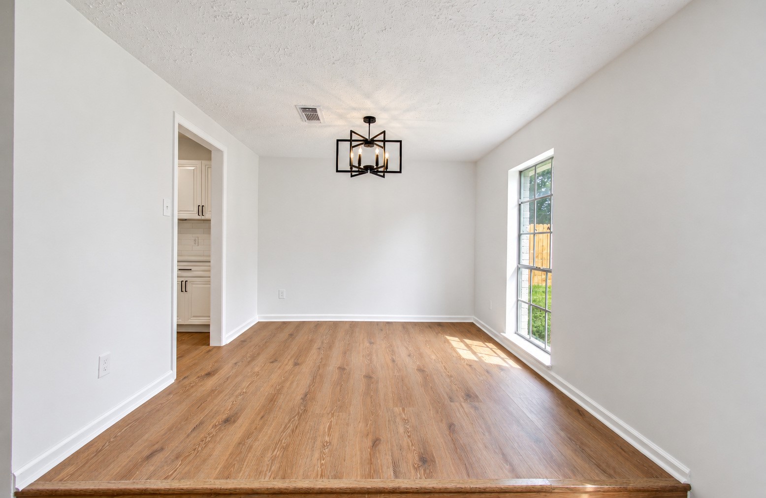 322 S Persimmon Street Property Photo 10