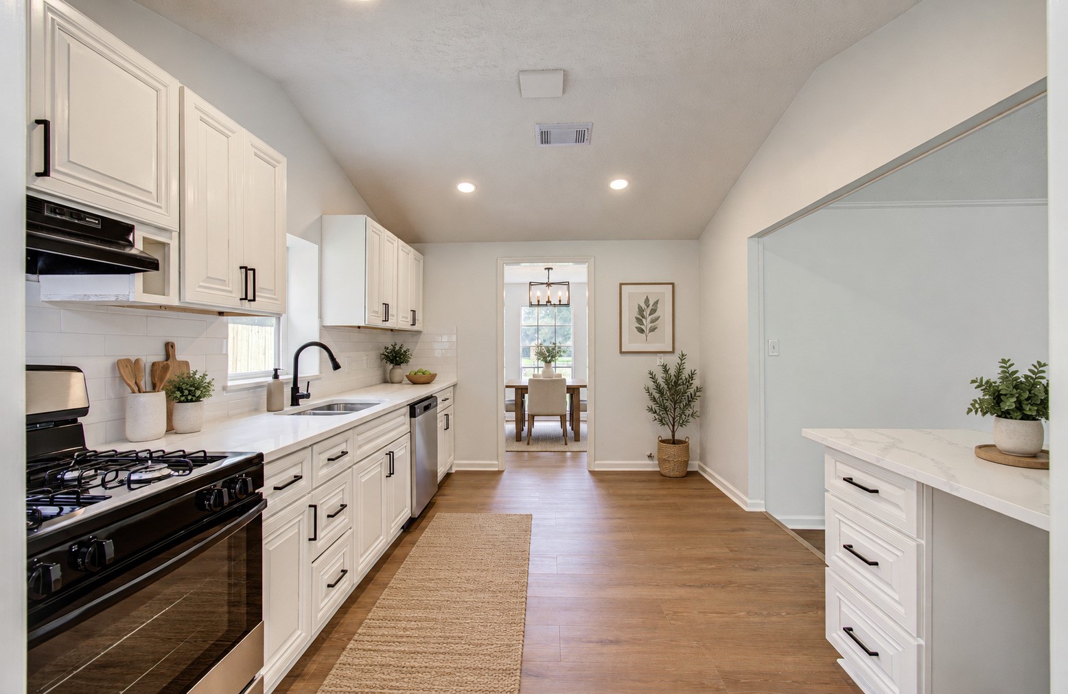 322 S Persimmon Street Property Photo 13