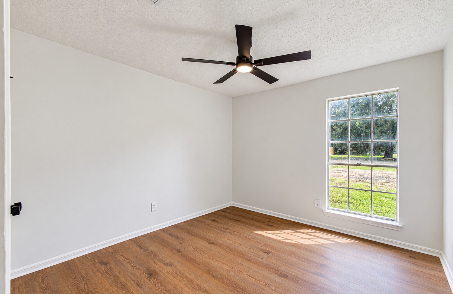 322 S Persimmon Street Property Photo 22