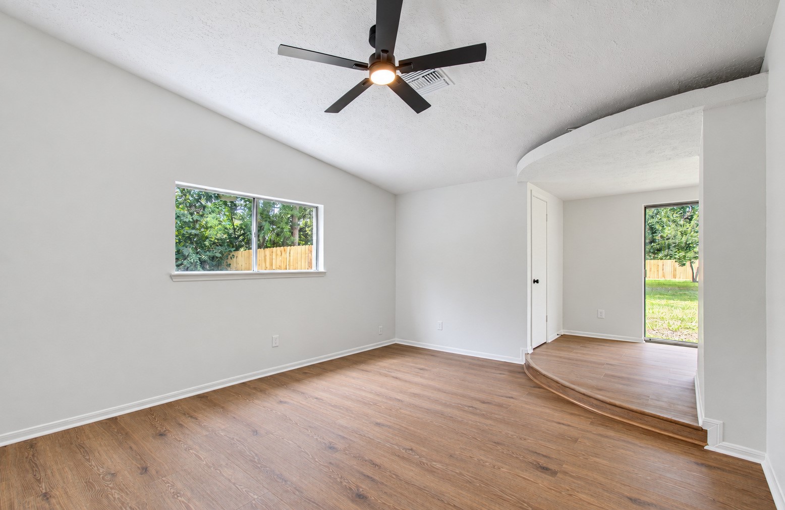 322 S Persimmon Street Property Photo 28