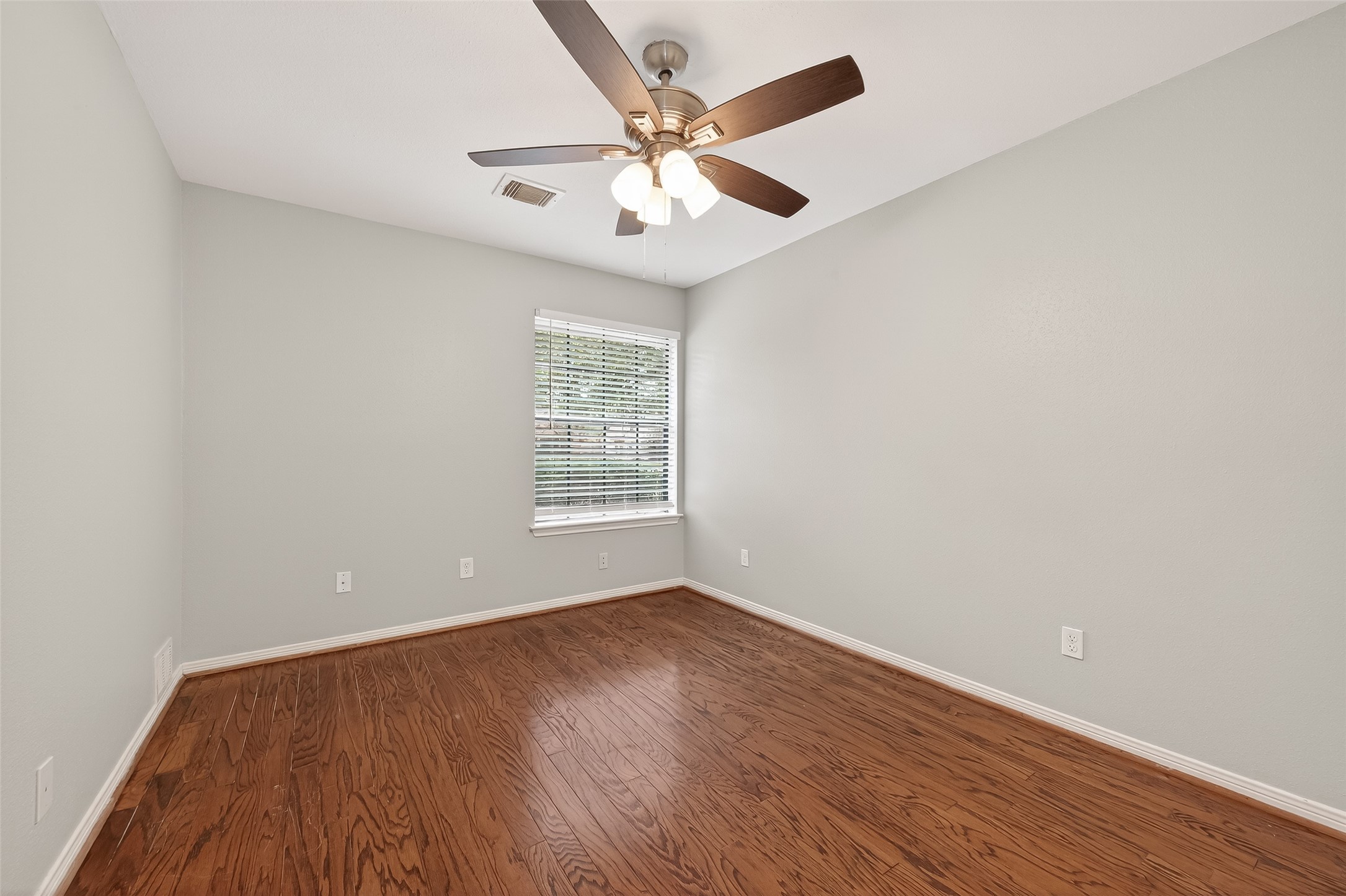 22946 Provincial Boulevard Property Photo 11