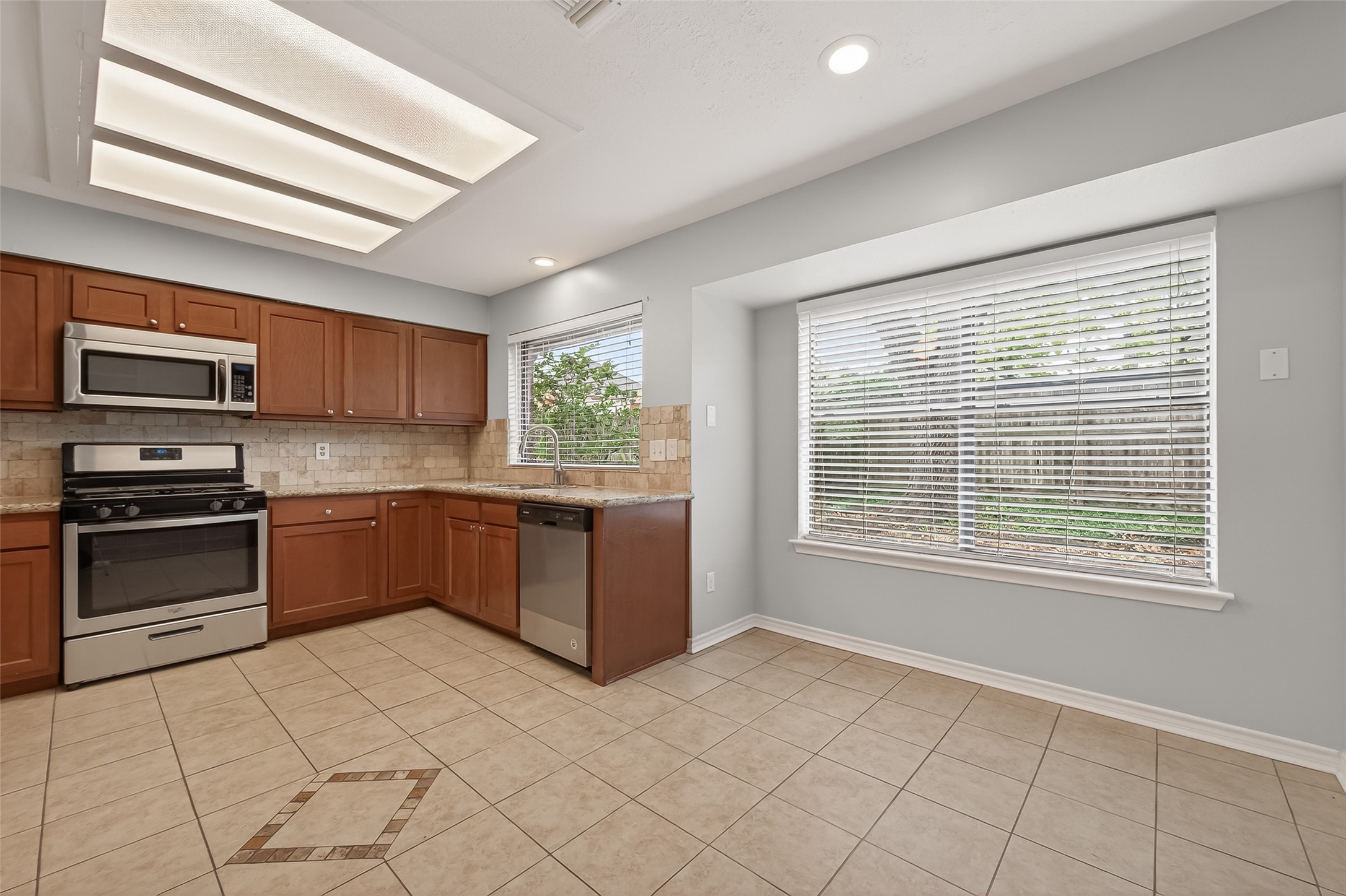 22946 Provincial Boulevard Property Photo 15