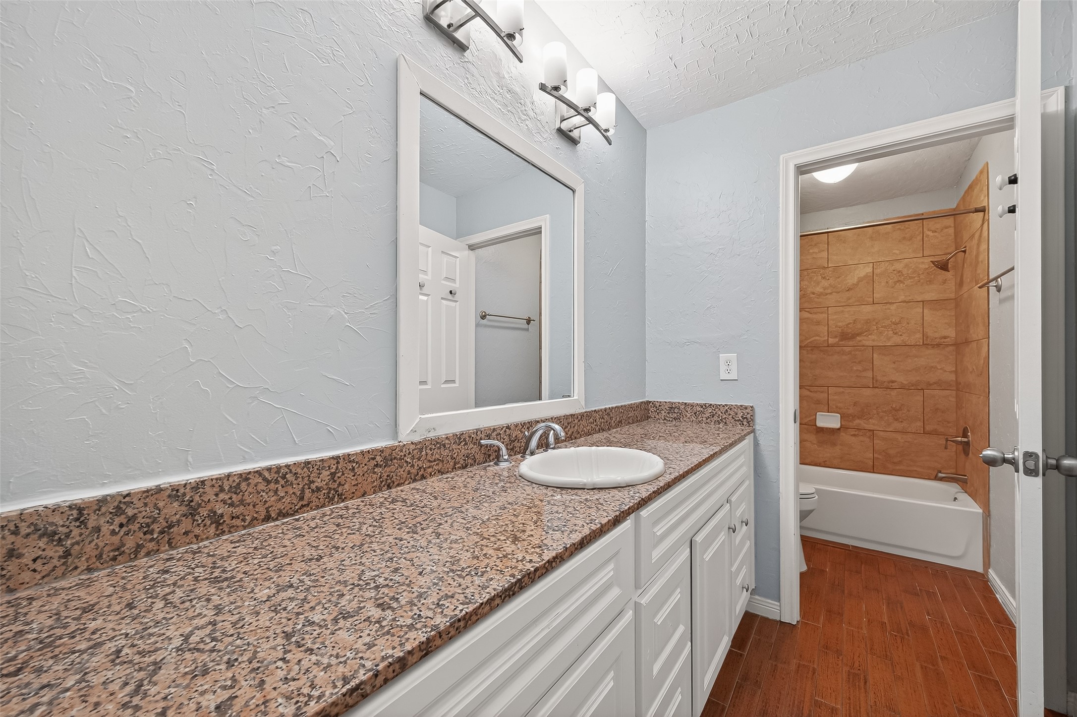 22946 Provincial Boulevard Property Photo 20