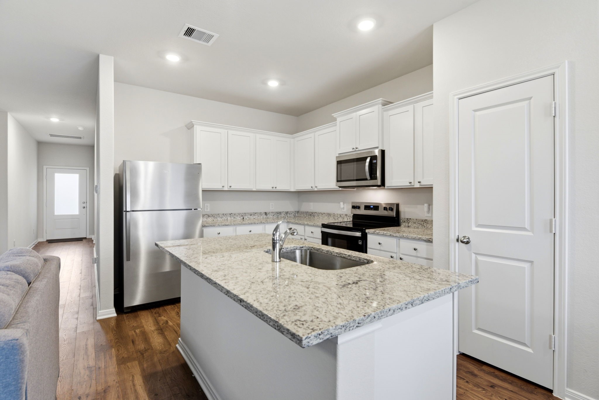 10626 Jassid Hop Property Photo 16