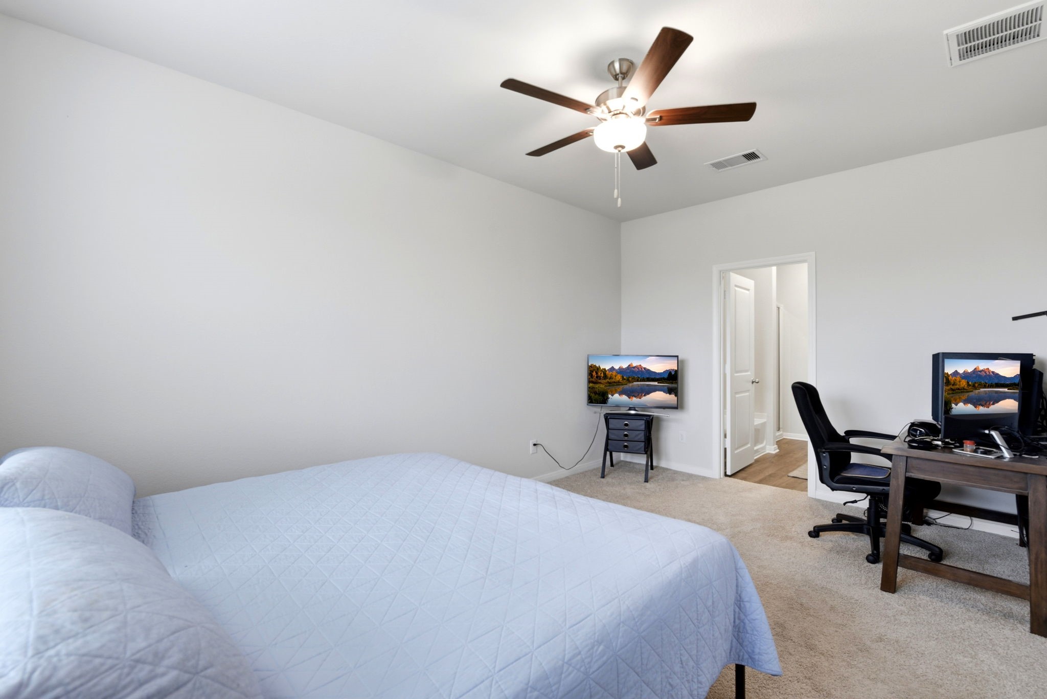 10626 Jassid Hop Property Photo 21