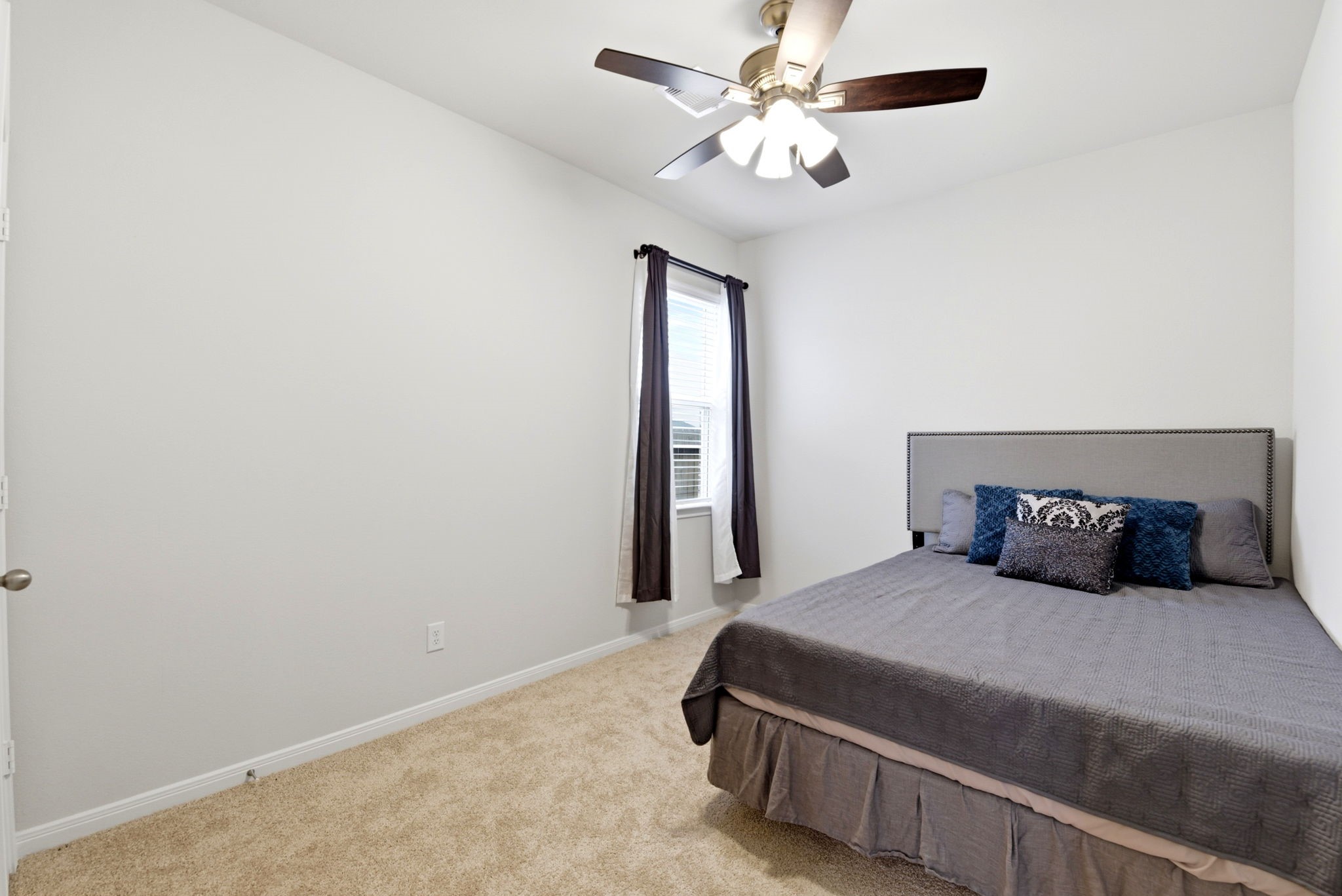 10626 Jassid Hop Property Photo 27