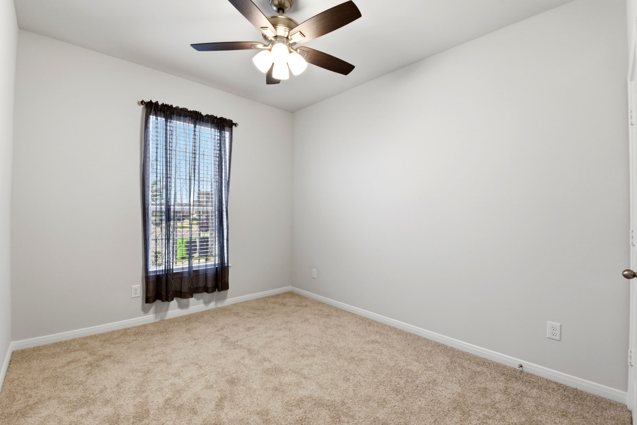 10626 Jassid Hop Property Photo 31