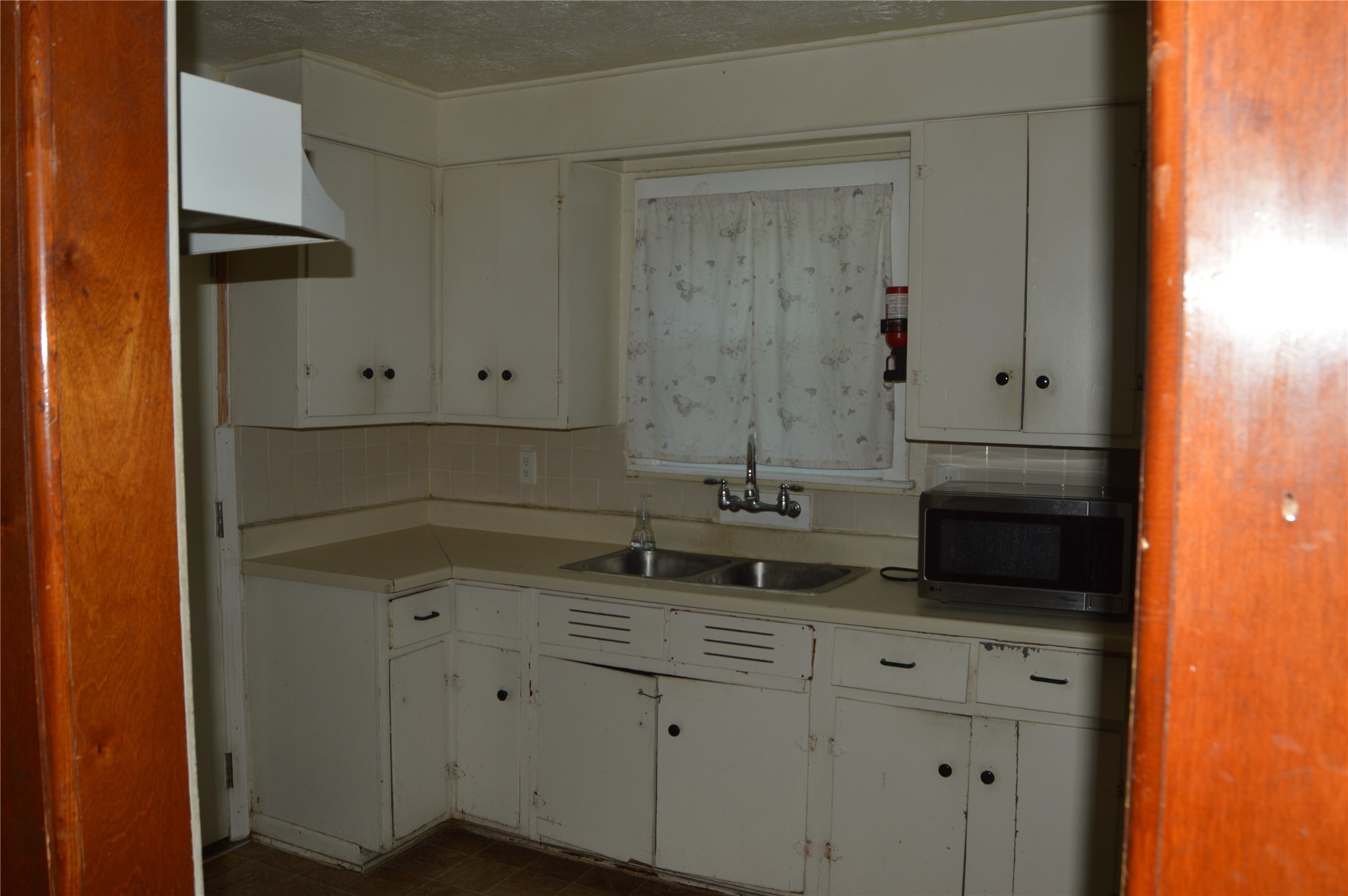 605 Maple Avenue Property Photo 4
