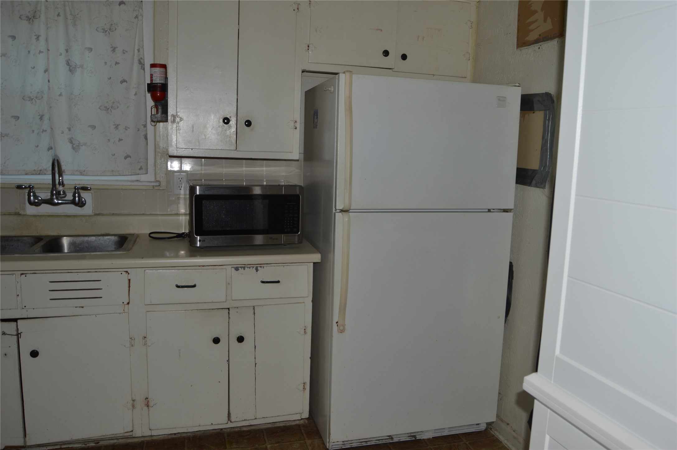 605 Maple Avenue Property Photo 5