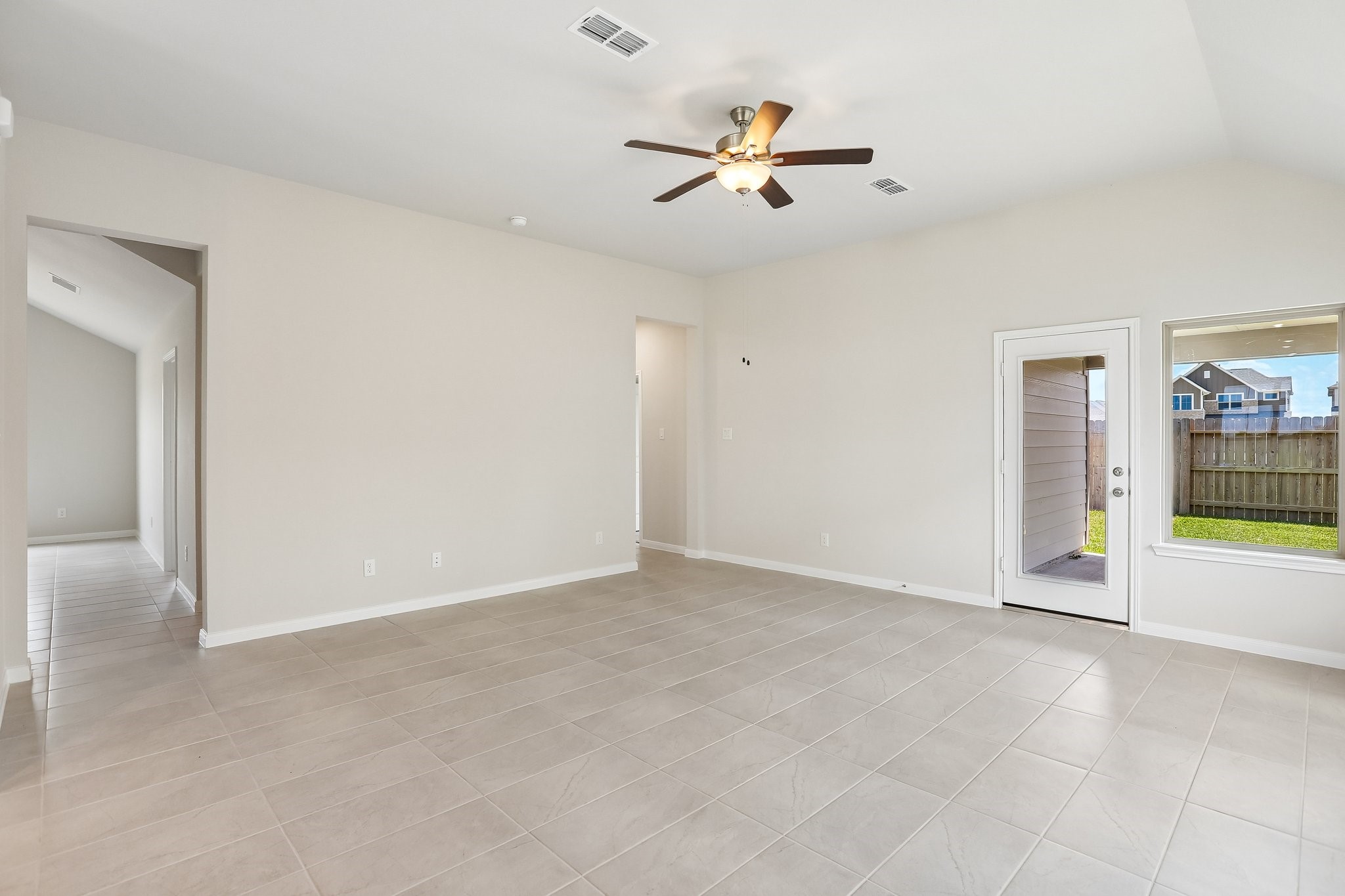 21111 Sunlight Grove Drive Property Photo 10