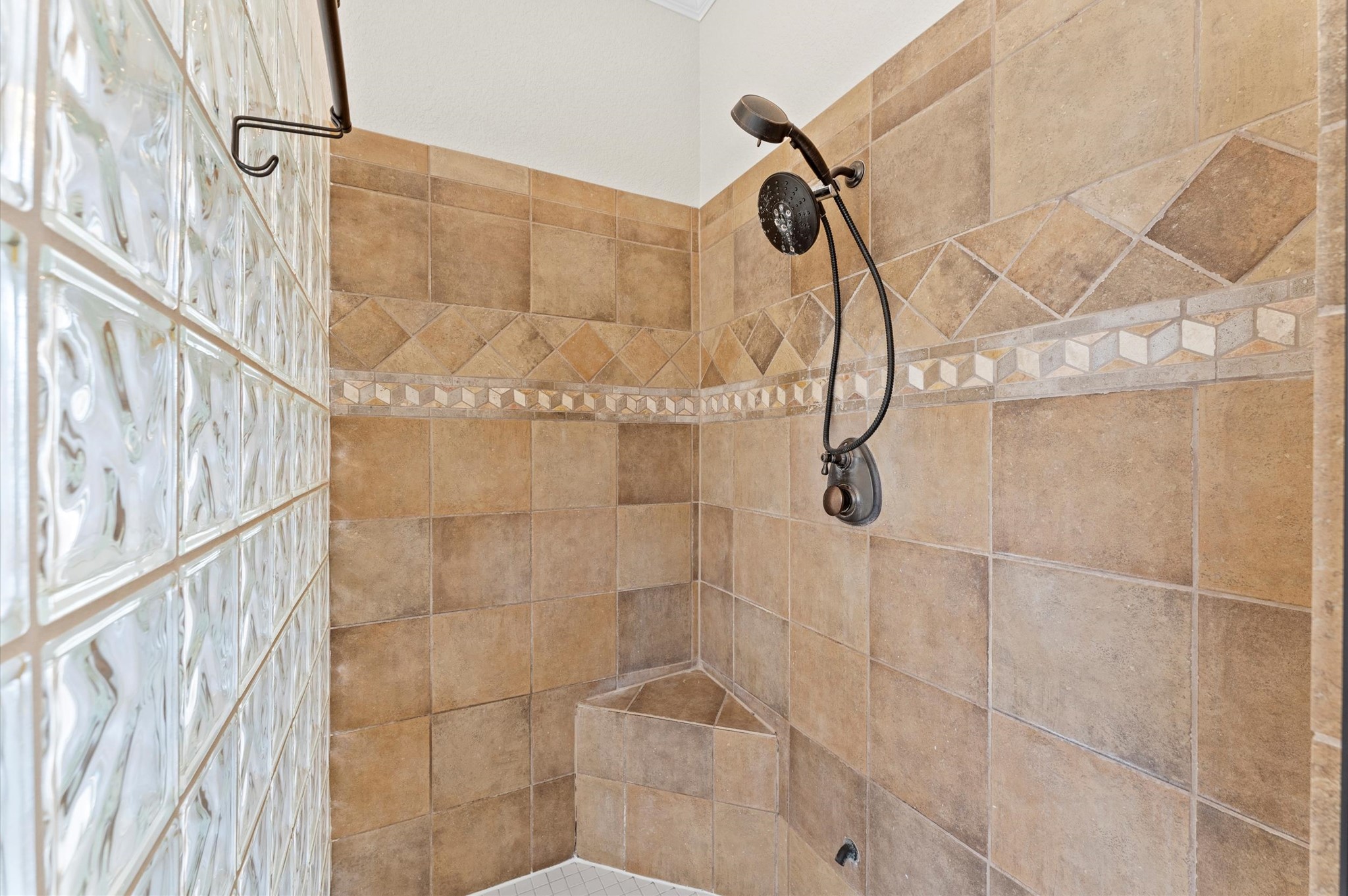 8406 Buffalo Creek Drive Property Photo 26