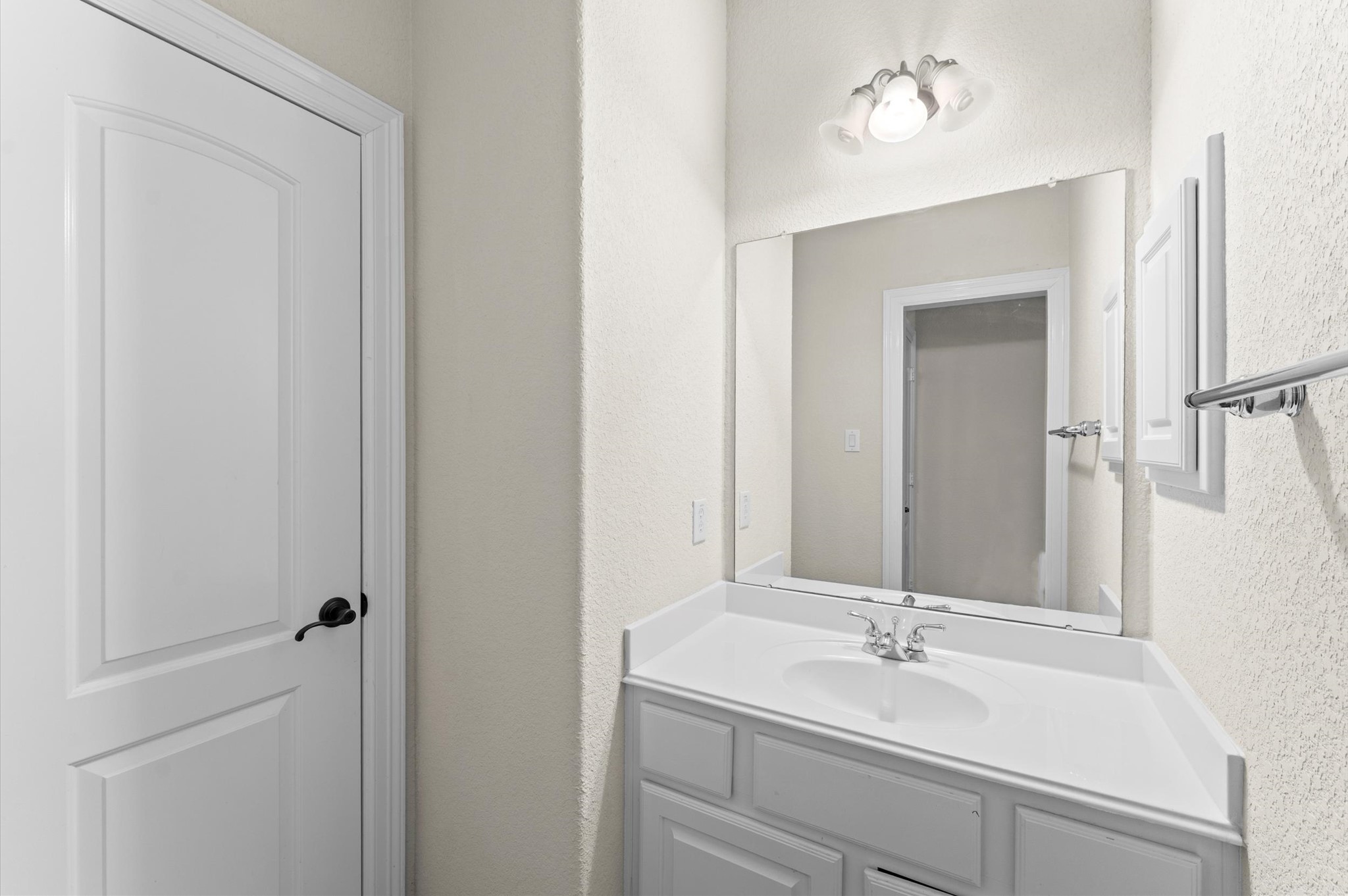 8406 Buffalo Creek Drive Property Photo 32
