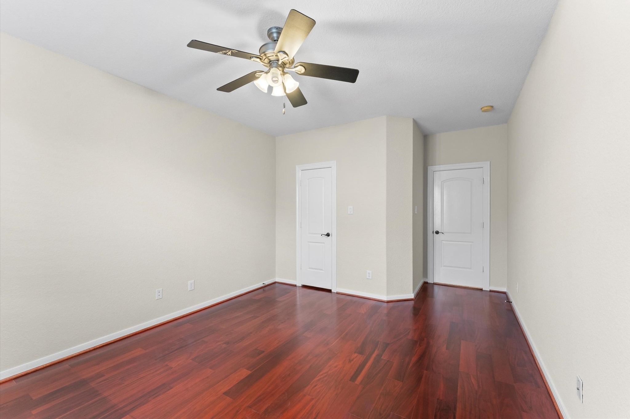 8406 Buffalo Creek Drive Property Photo 35
