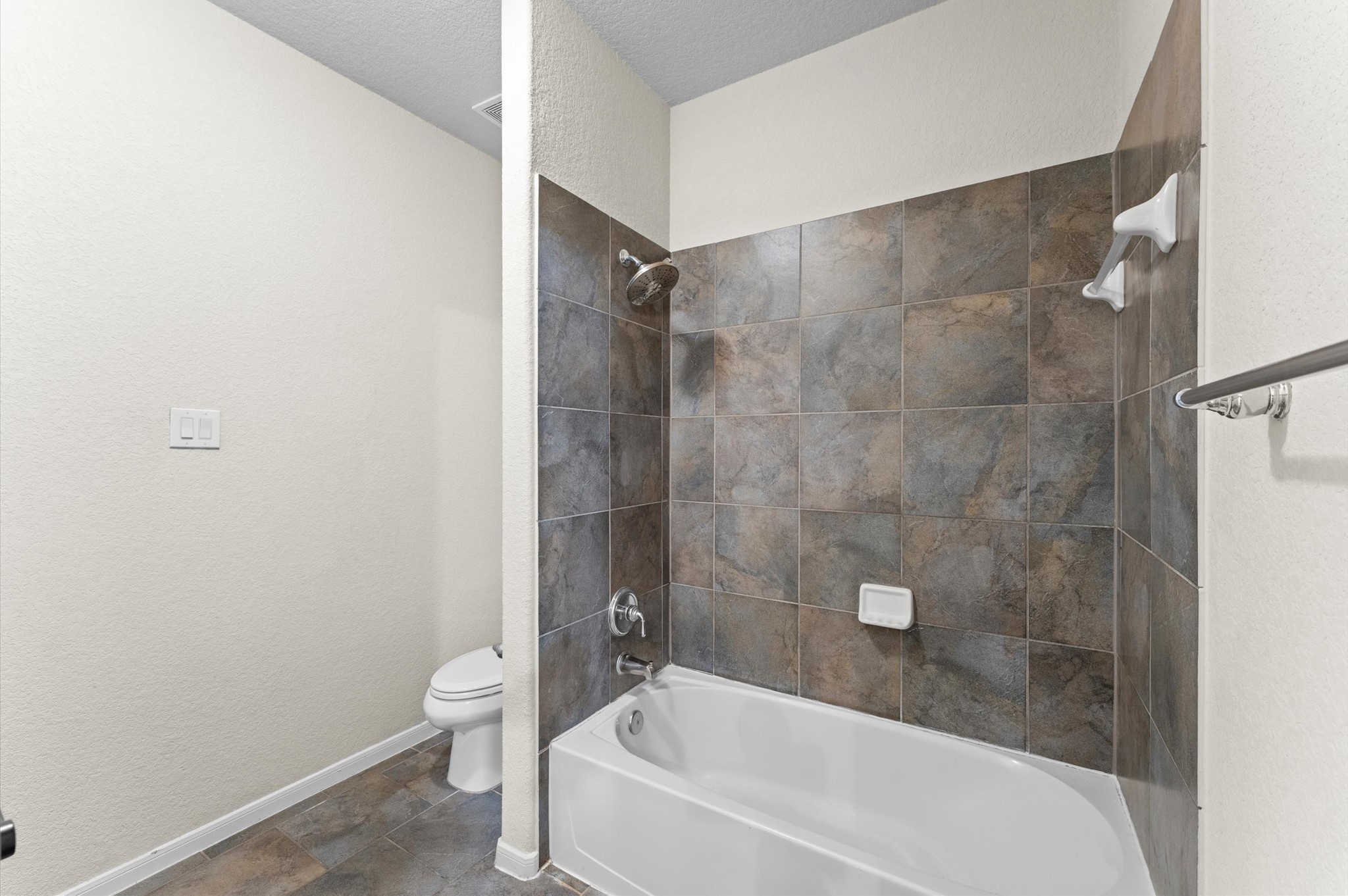 8406 Buffalo Creek Drive Property Photo 39