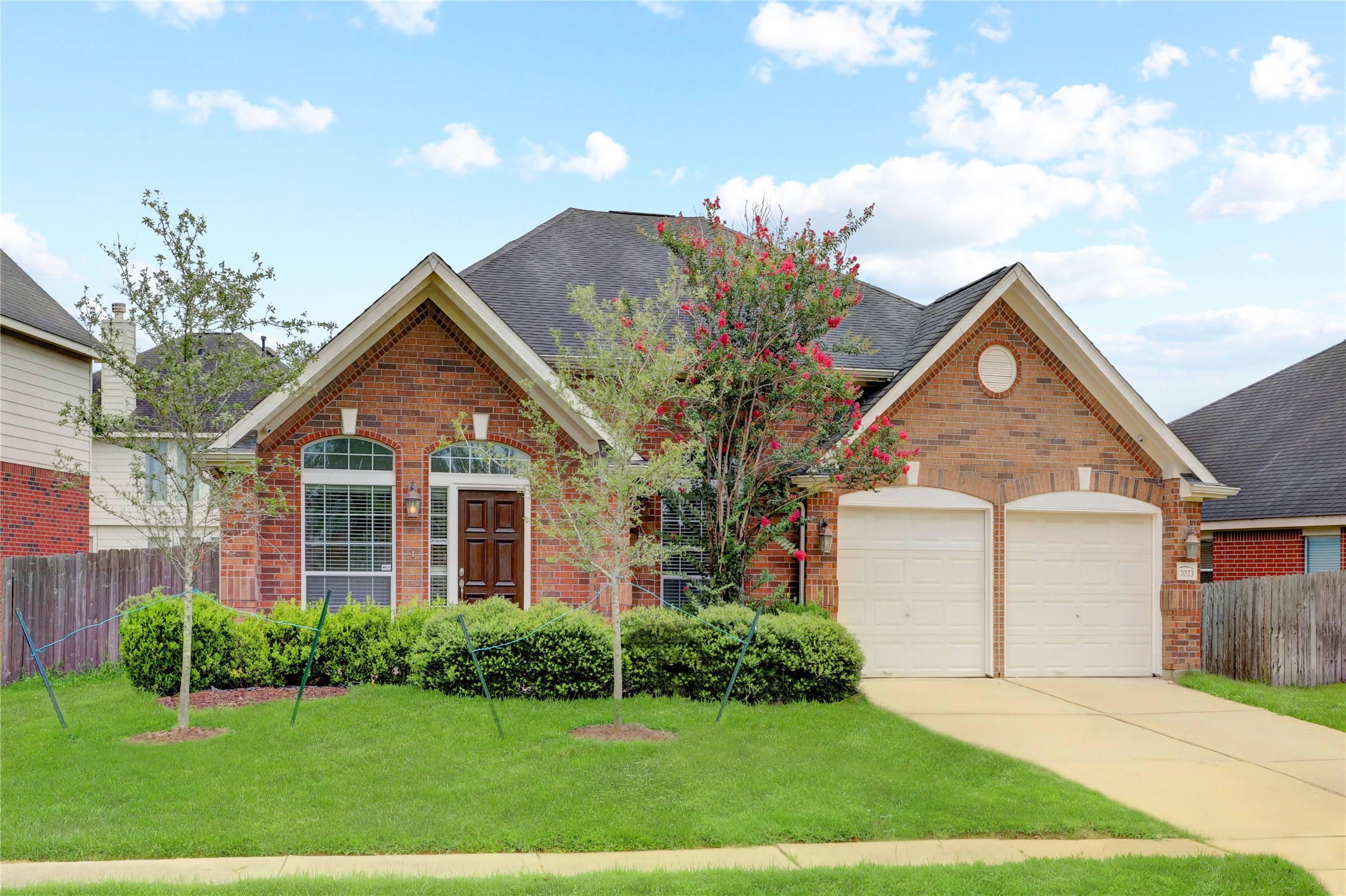 7023 Grants Hollow Lane Property Photo 1