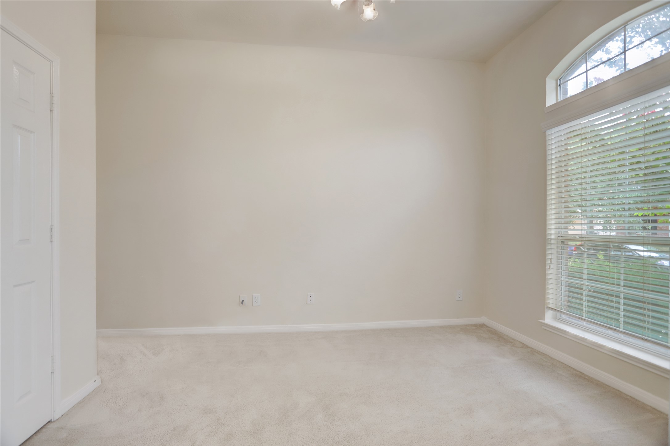 7023 Grants Hollow Lane Property Photo 5
