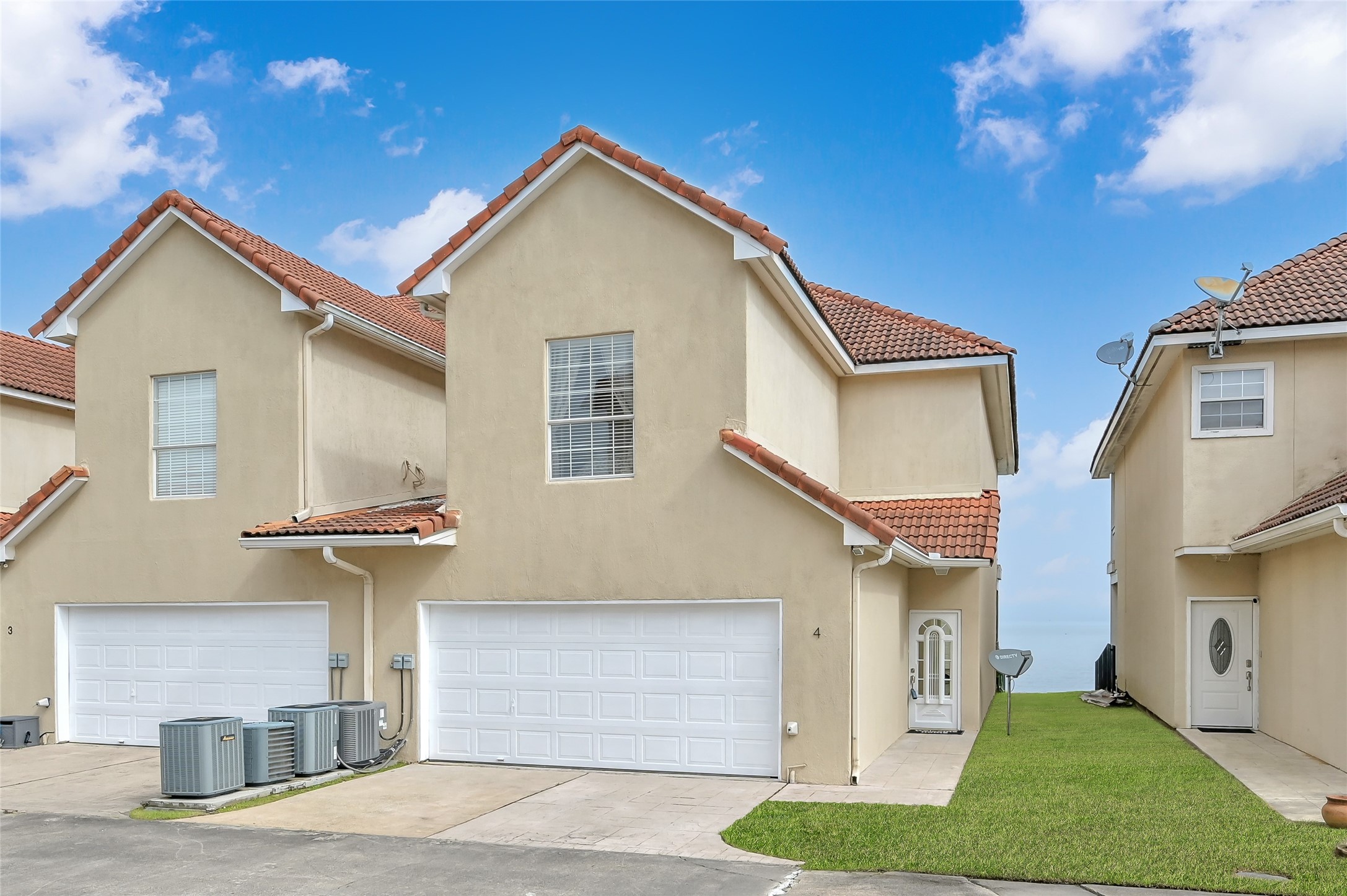 4 Regency Point Property Photo