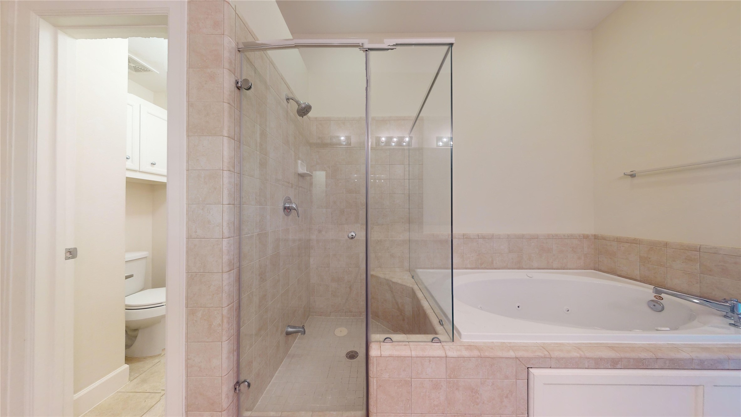 2710 Hullsmith Drive 202 Property Photo 34