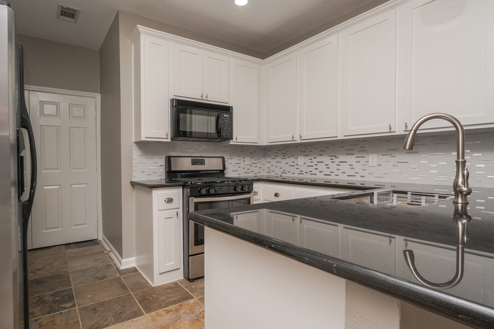 16031 Cassandra Park Street Property Photo 11