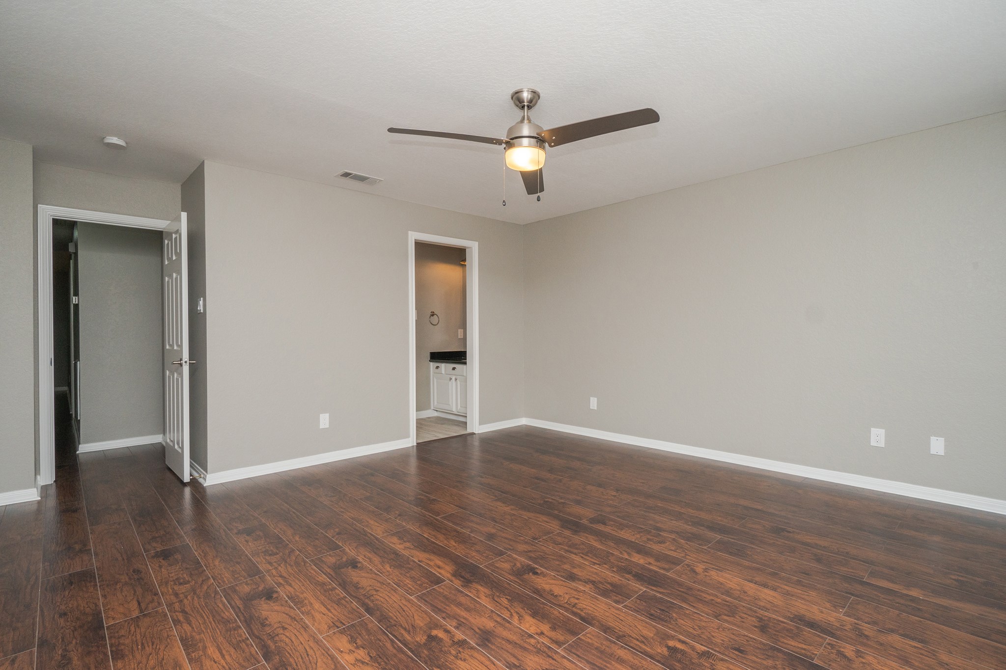 16031 Cassandra Park Street Property Photo 28