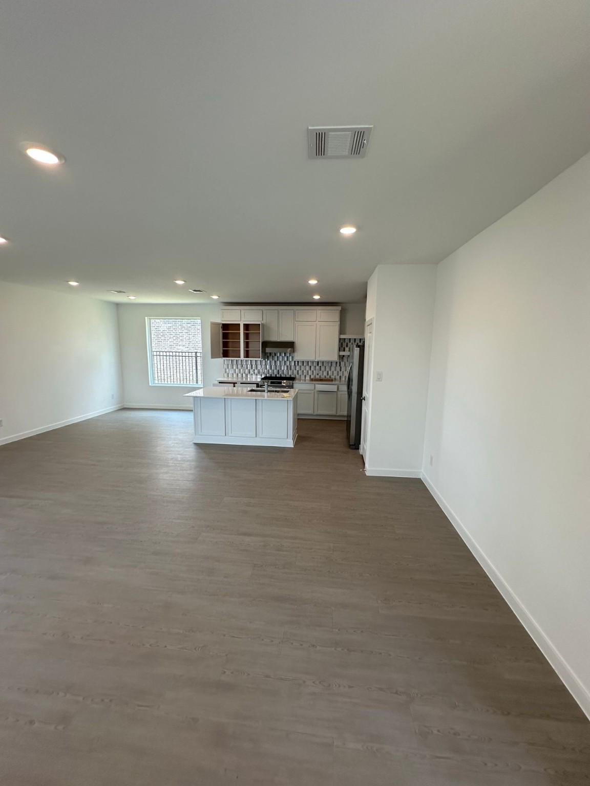 27407 Sunterra Village Drive Property Photo 4