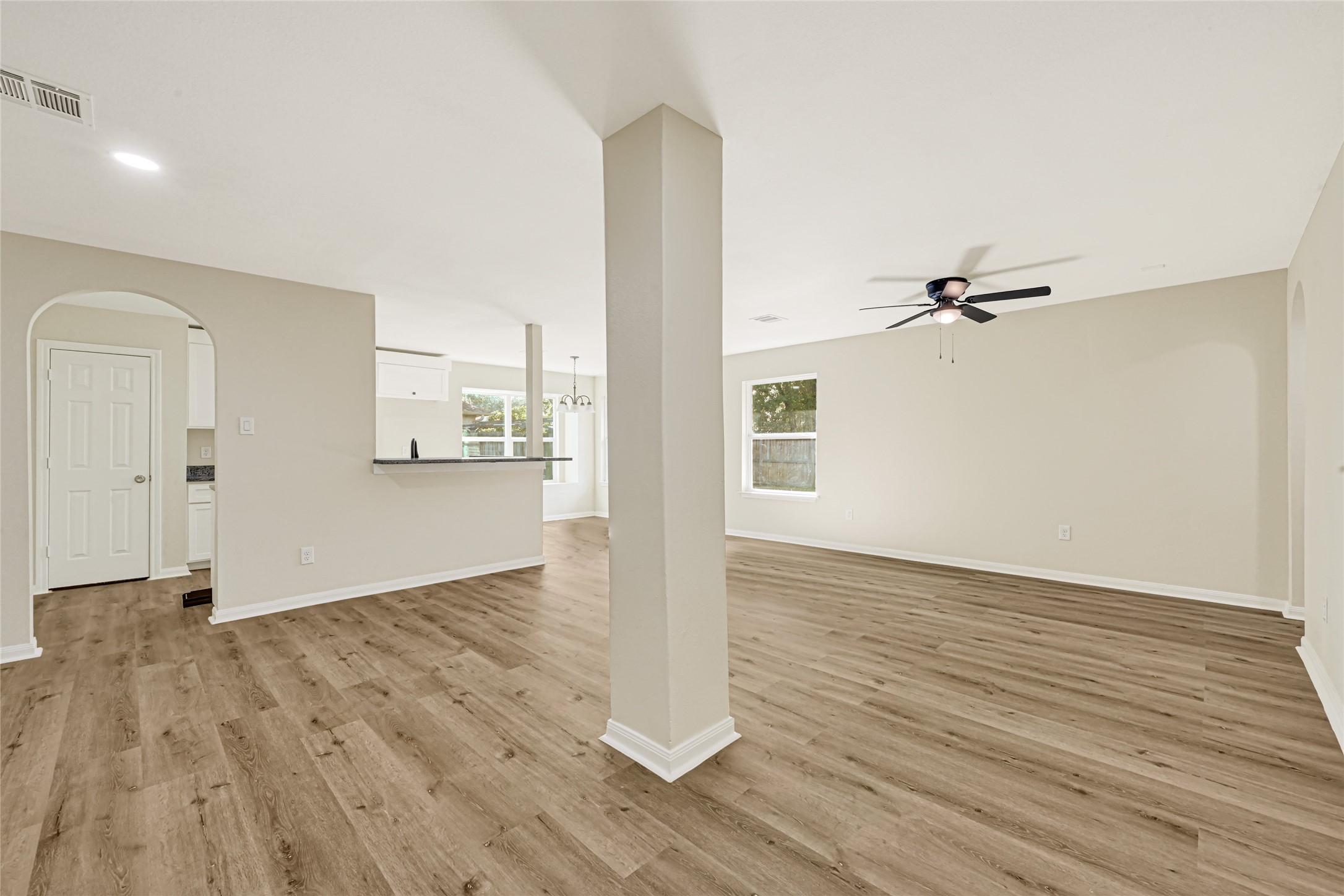 9851 Guest Street Property Photo 4