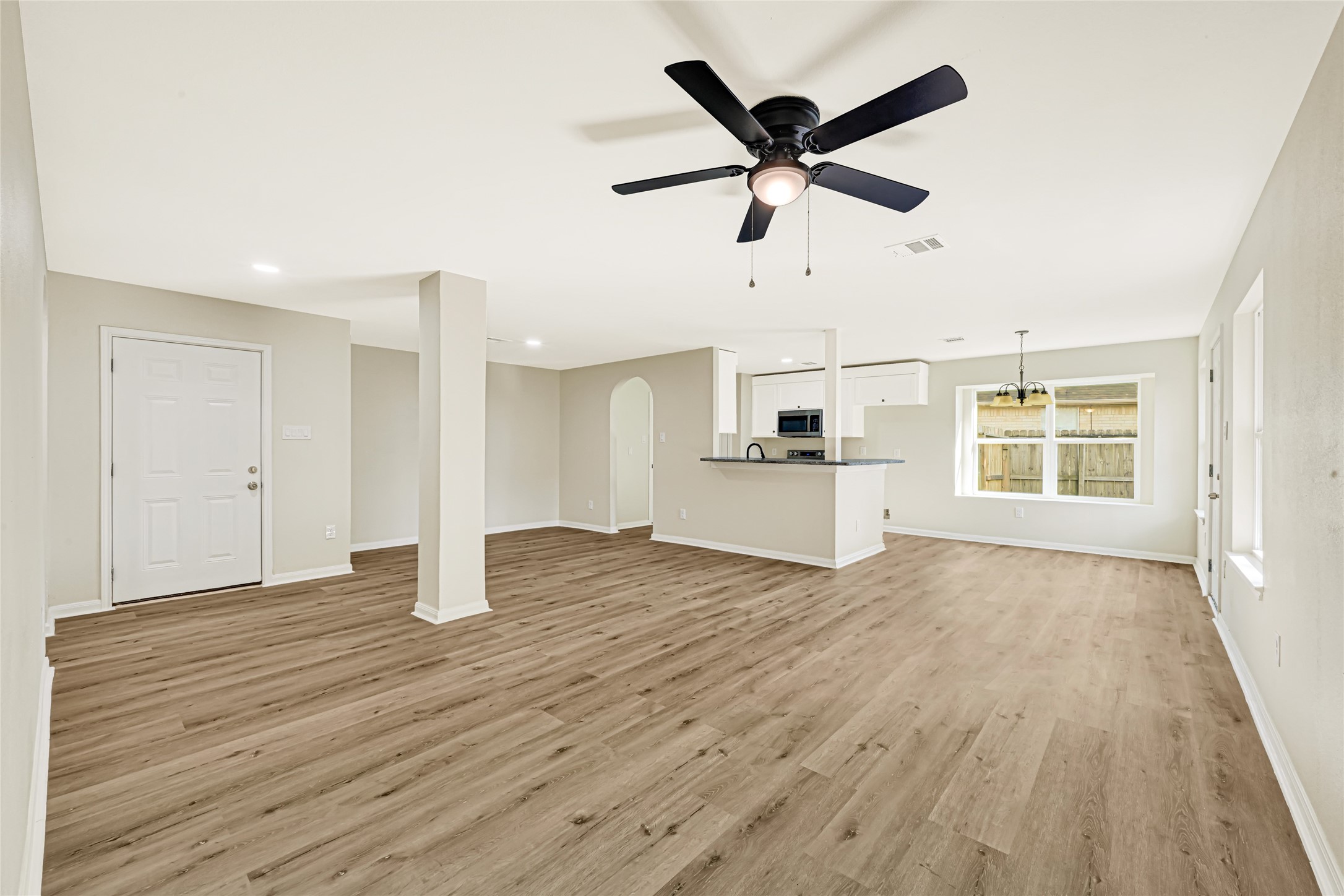 9851 Guest Street Property Photo 6