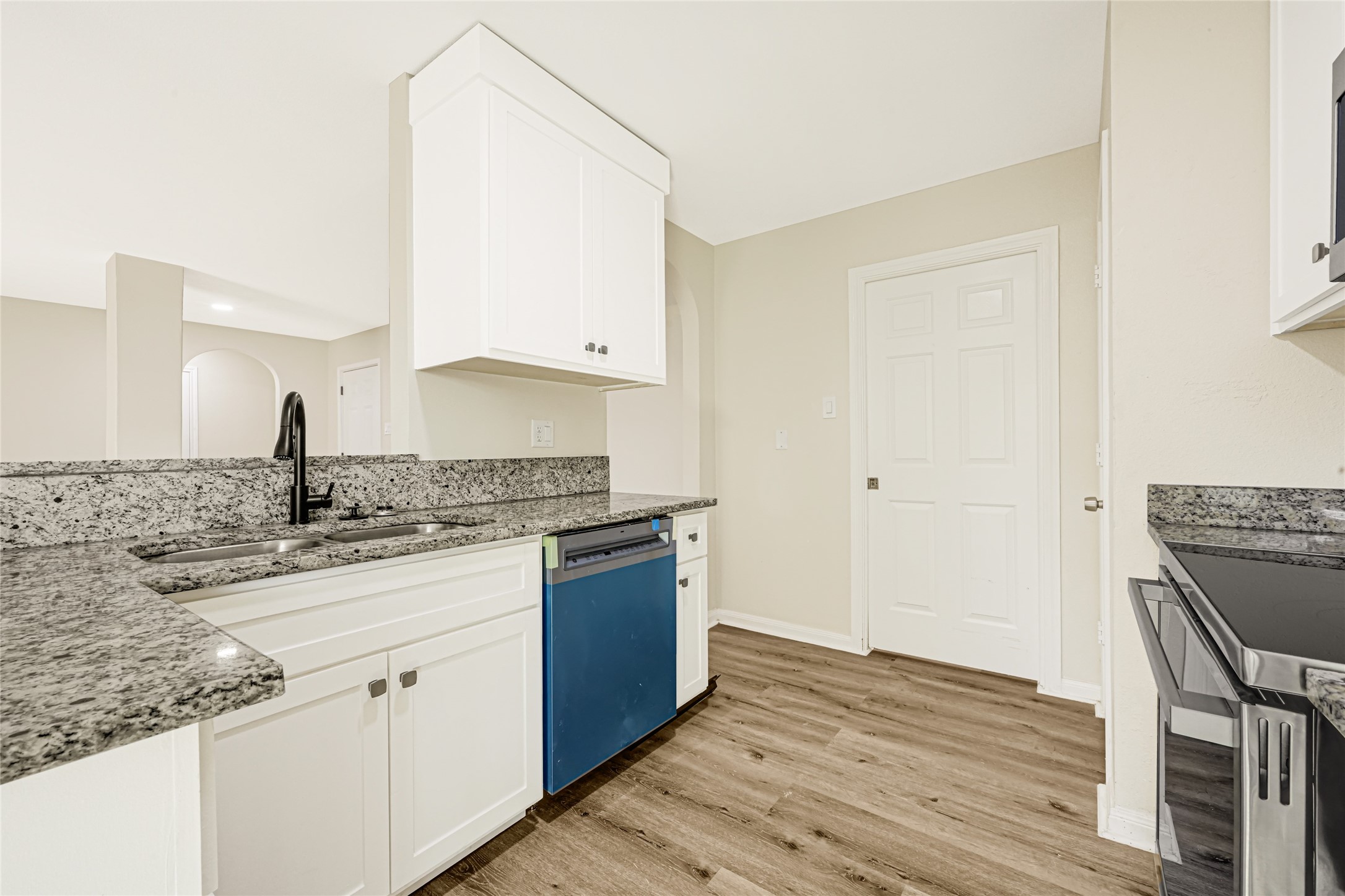 9851 Guest Street Property Photo 10