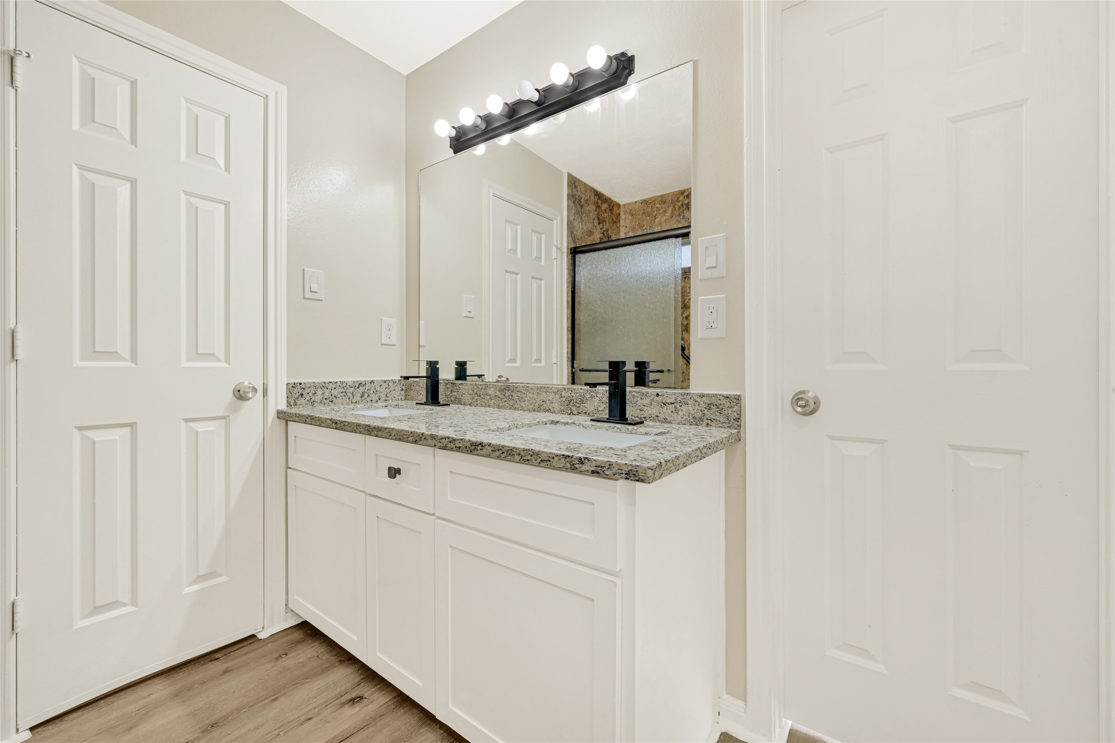 9851 Guest Street Property Photo 15