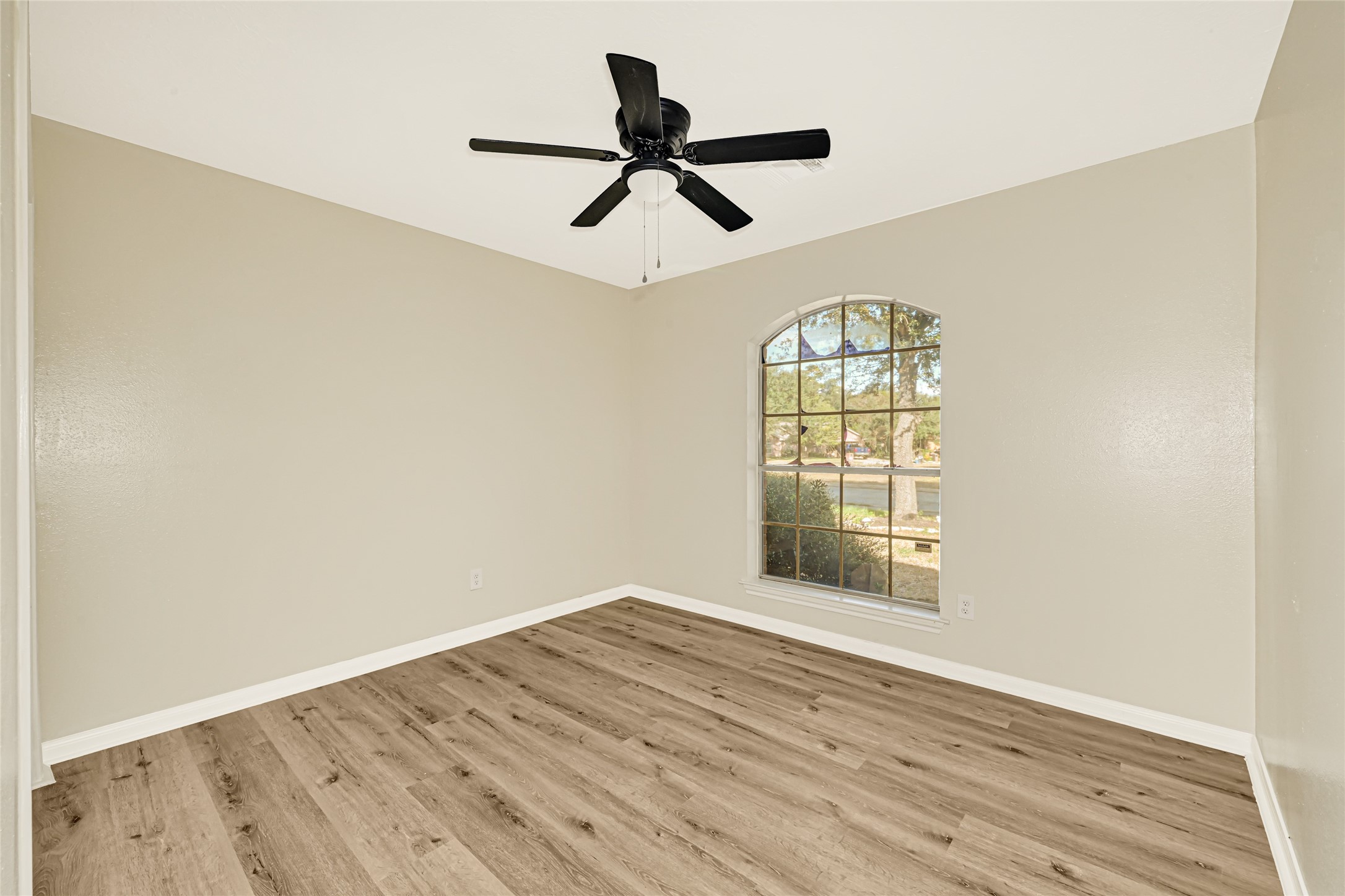 9851 Guest Street Property Photo 17