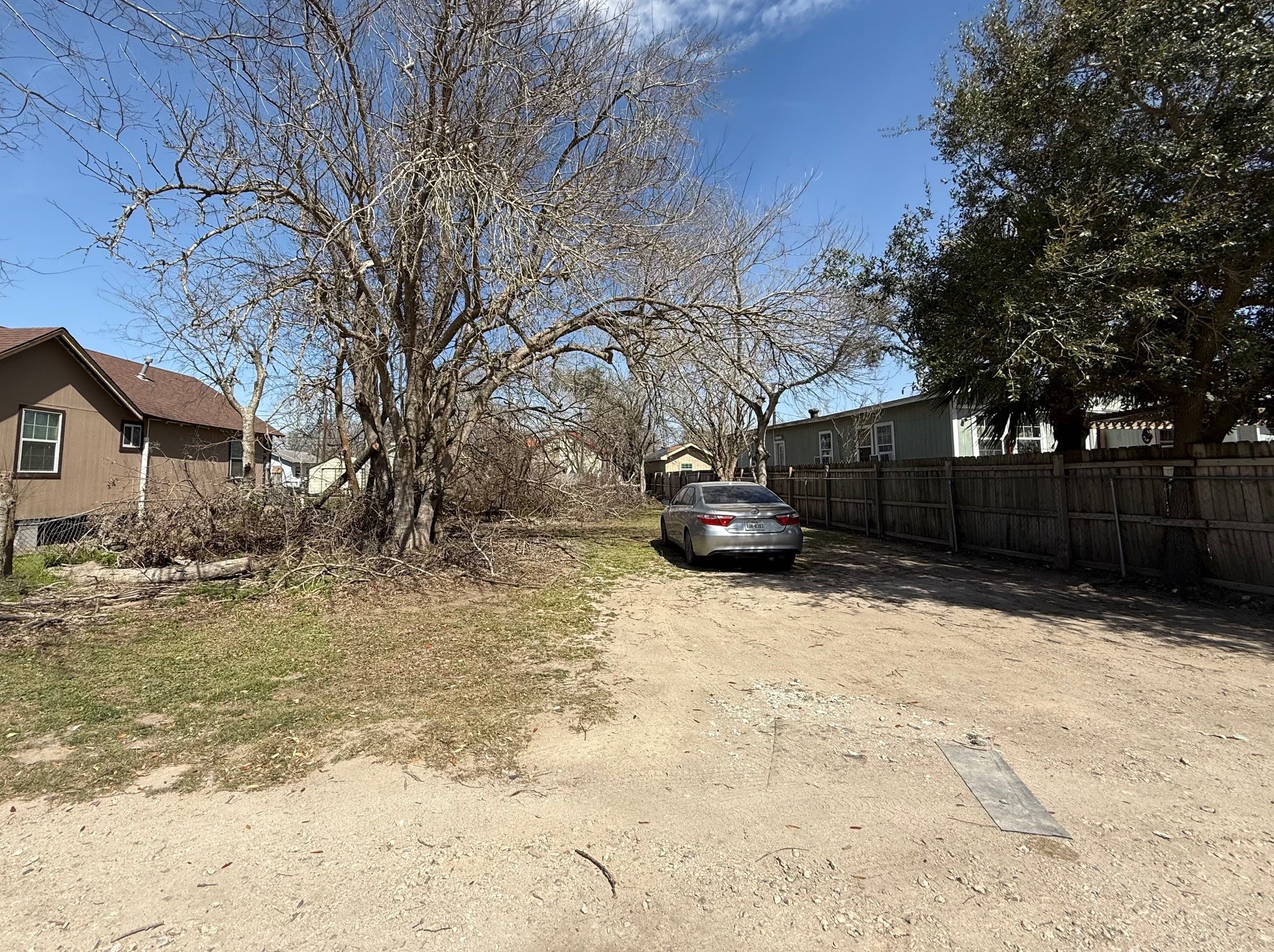 912 Main Street Property Photo
