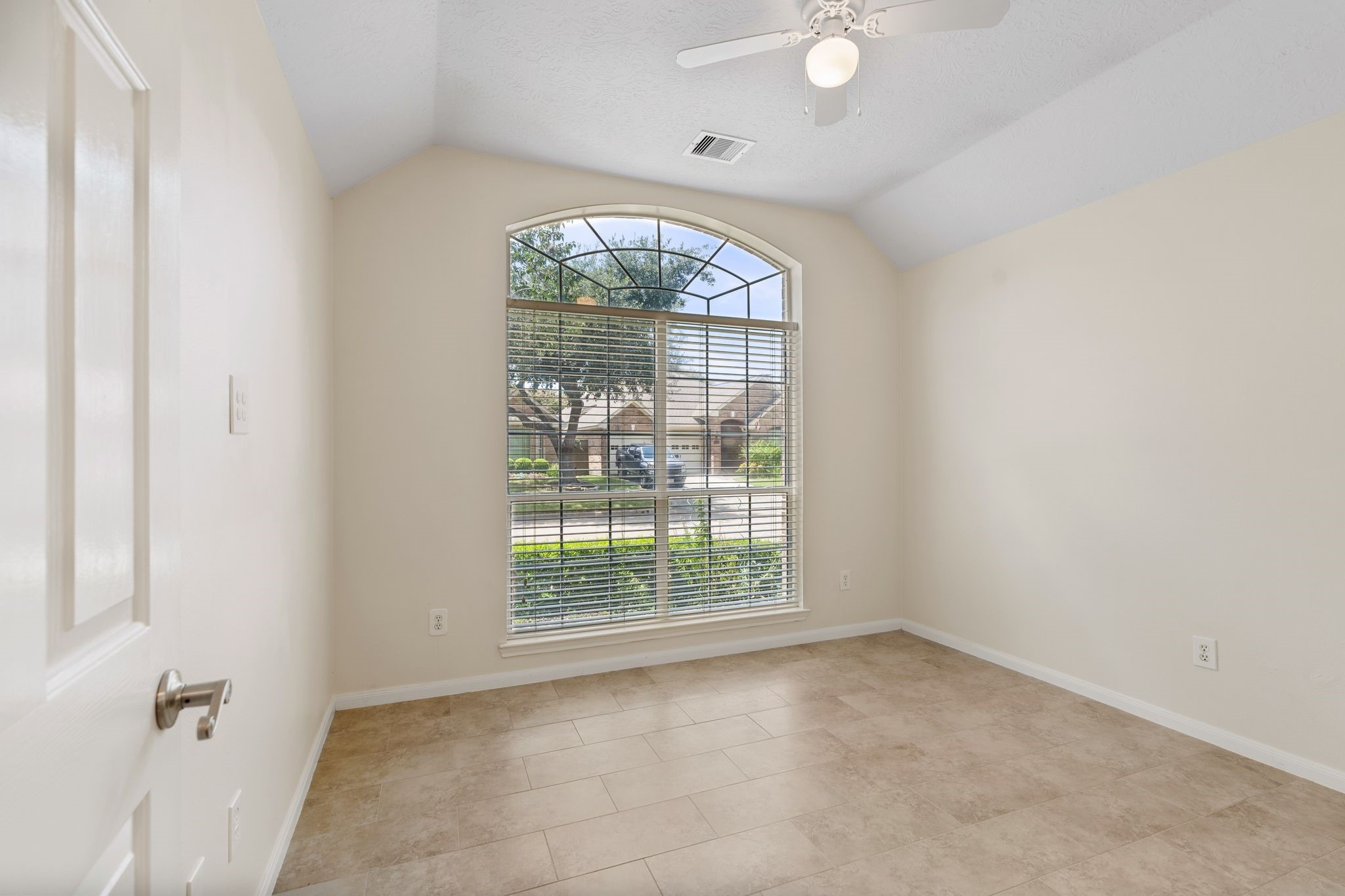 1214 Muirfield Place Property Photo 27