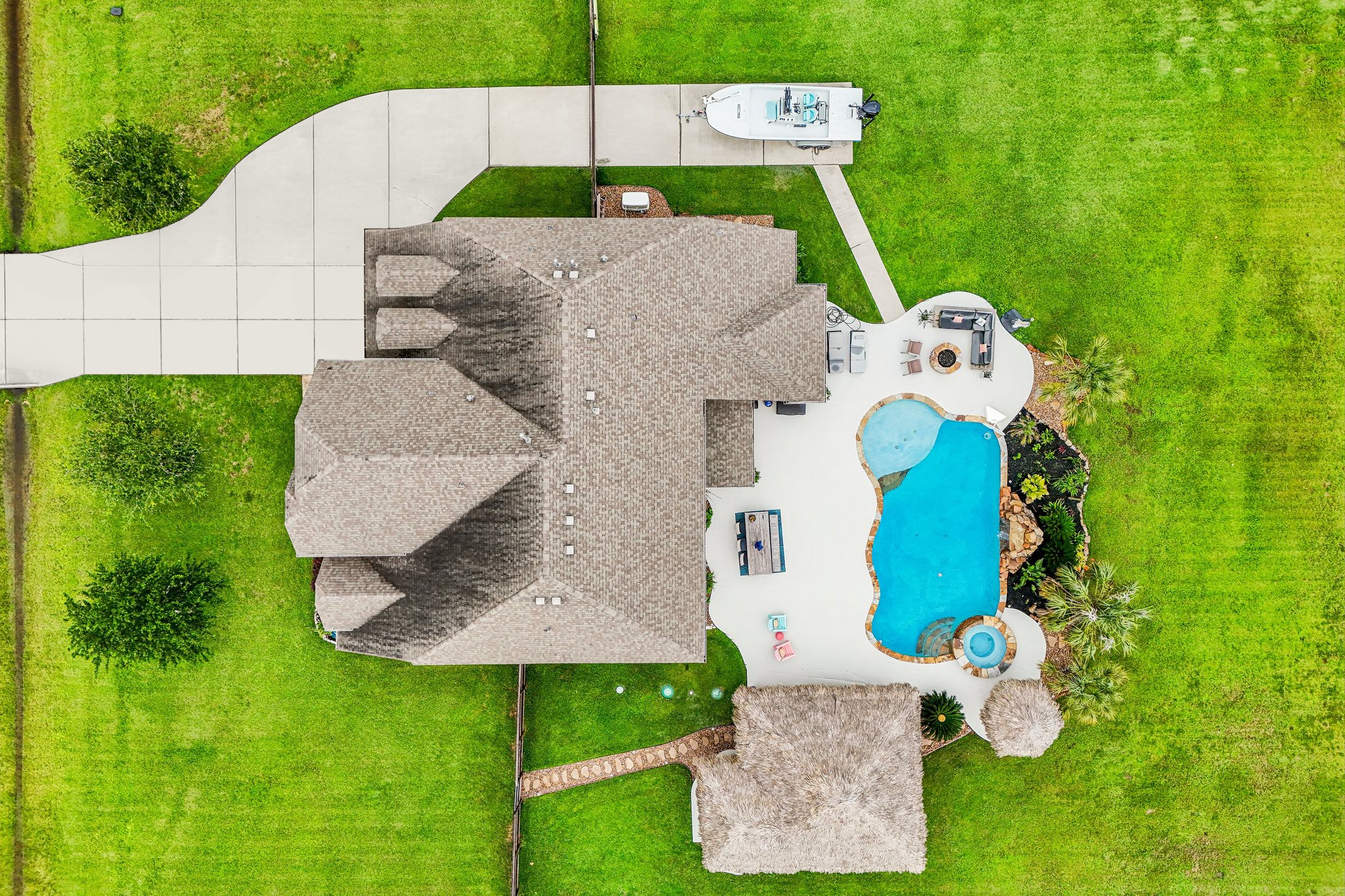 4410 Clearwater Road Property Photo 1
