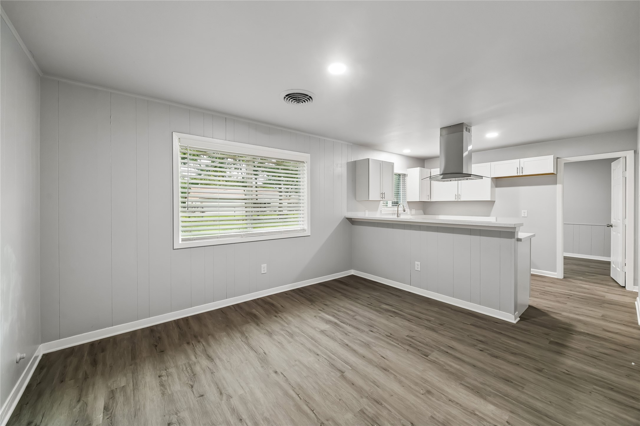 4114 Hill Oak Drive Property Photo 4