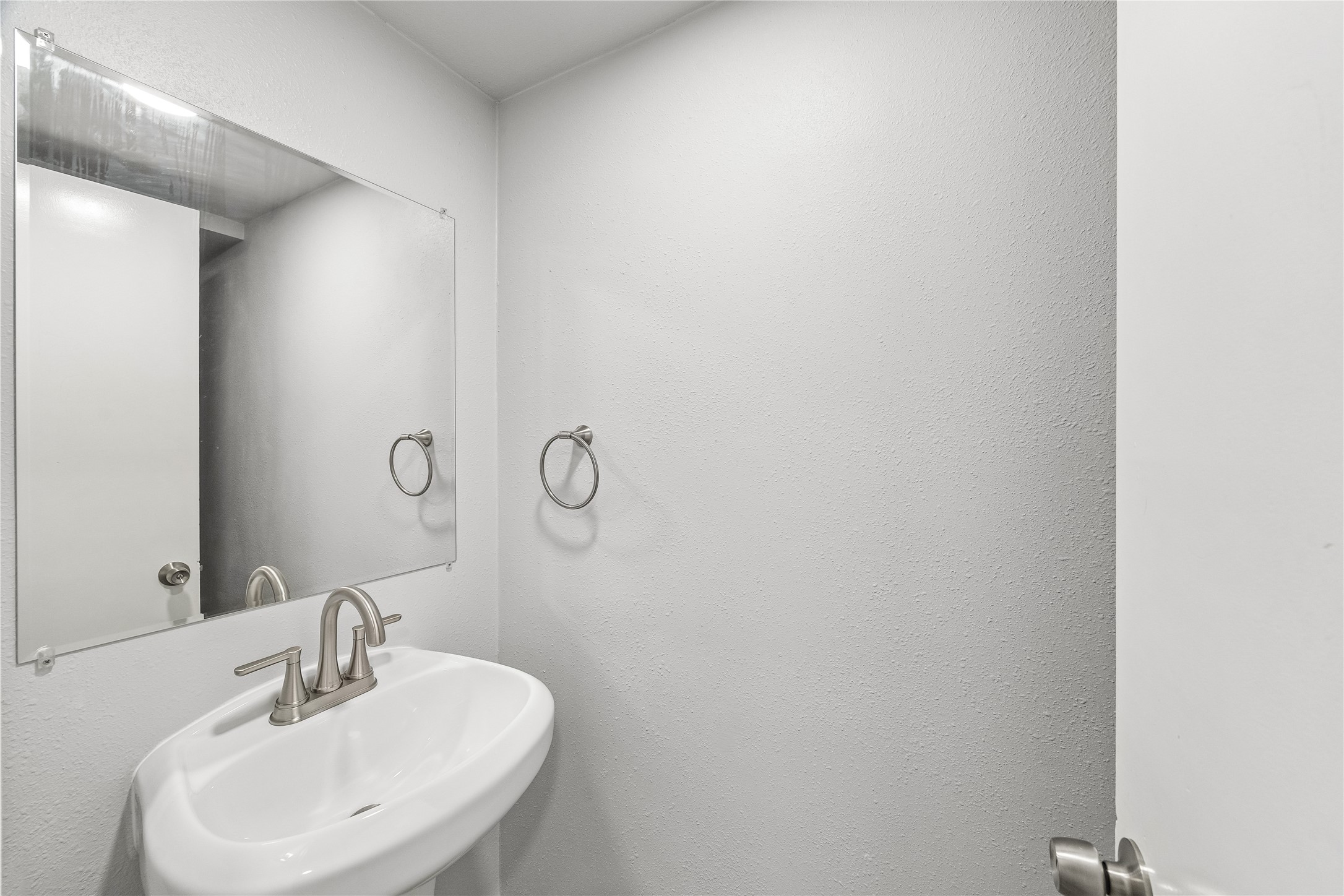 4114 Hill Oak Drive Property Photo 9