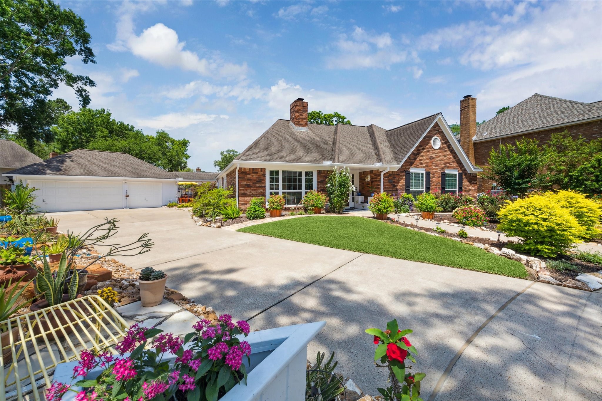 15307 Montwood Drive Property Photo 5