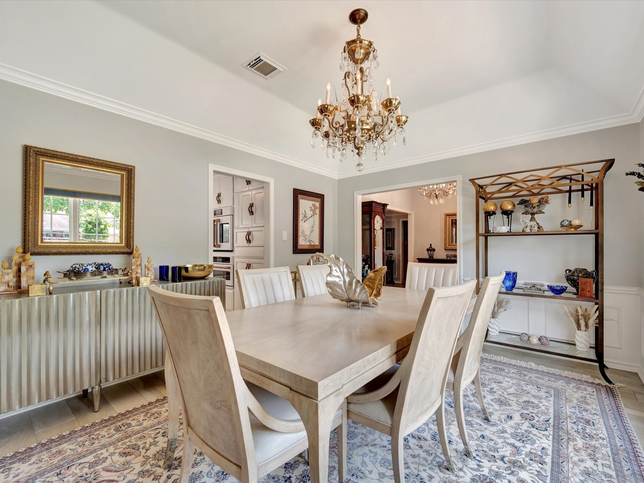 15307 Montwood Drive Property Photo 8