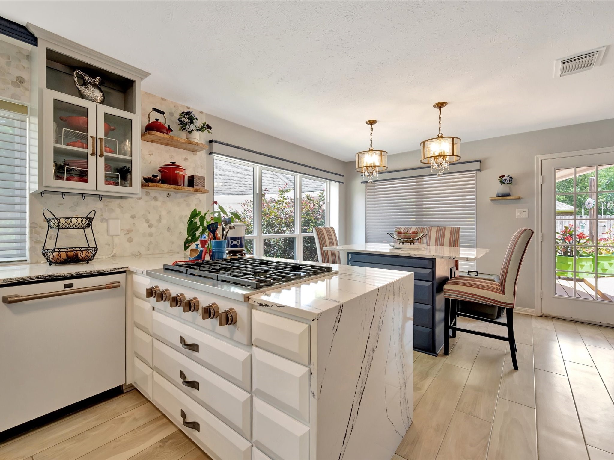 15307 Montwood Drive Property Photo 15