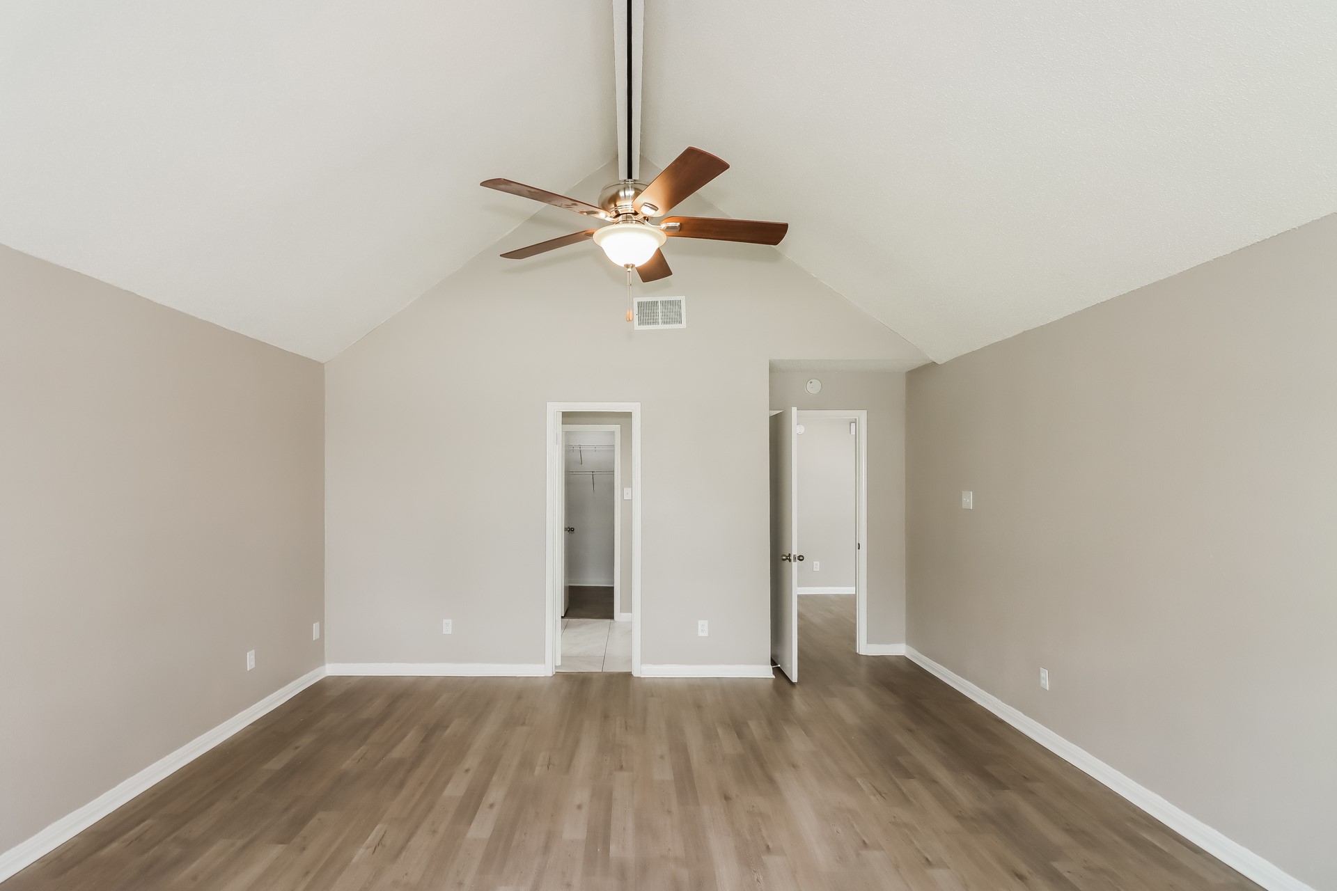 2714 Ashford Trail Drive Property Photo 9