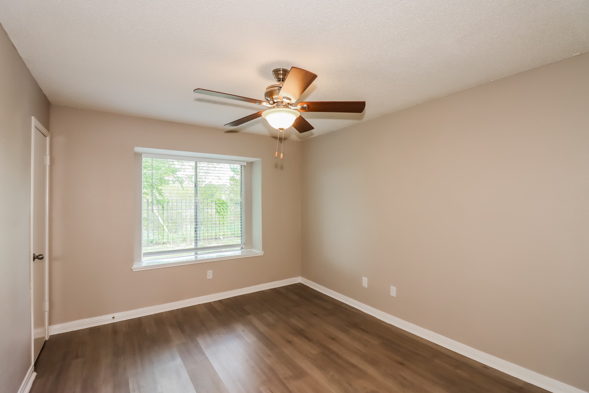 2714 Ashford Trail Drive Property Photo 12