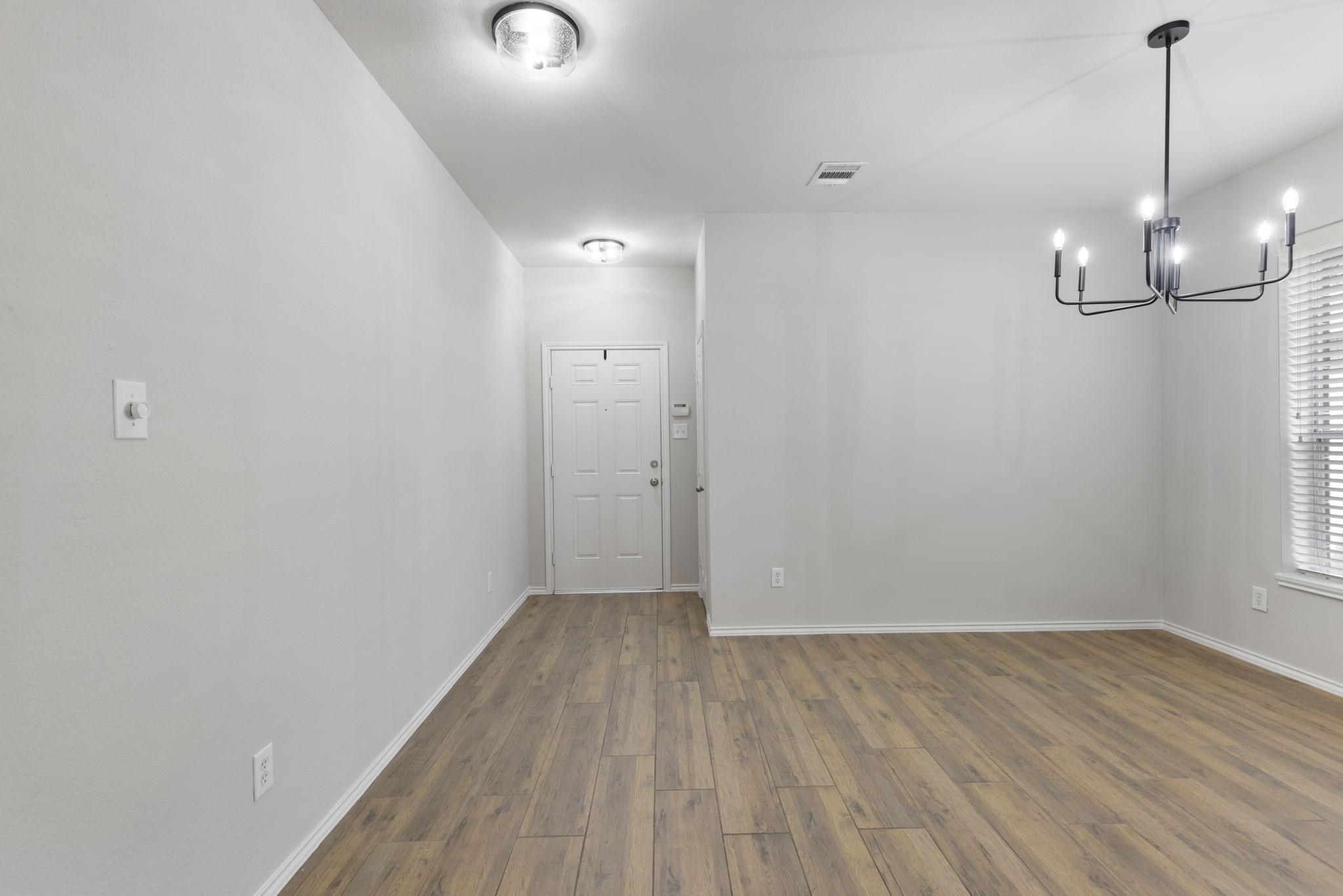 2318 Colonial Springs Lane Property Photo 5